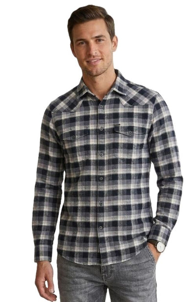 IDENTITI Men Slim Fit Regular Collar Checked Shirt In Black.