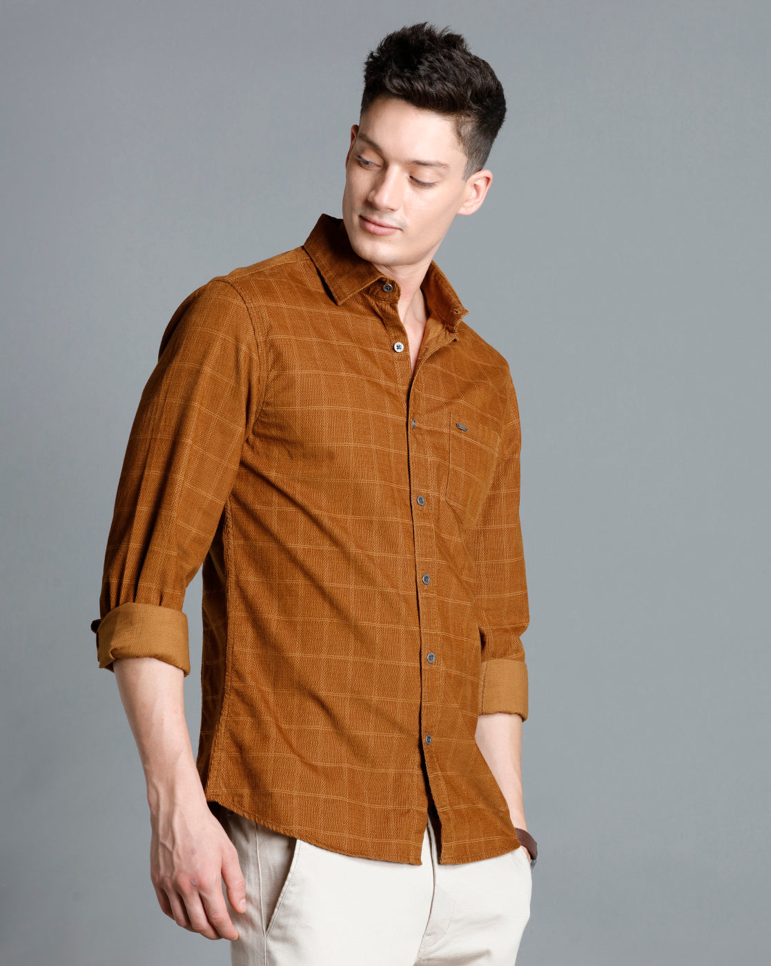 IDENTITI Men Slim Fit Regular Collar Checks Shirt In Khaki
