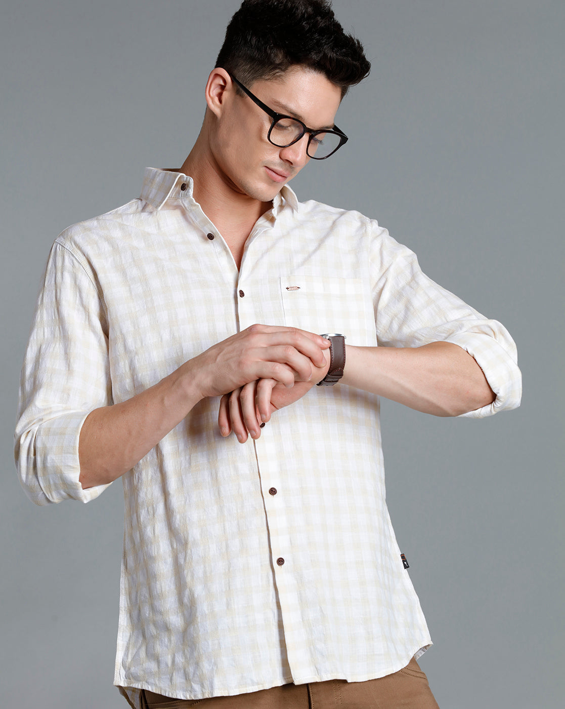 IDENTITI Men Slim Fit Regular Collar Checks Shirt In Beige