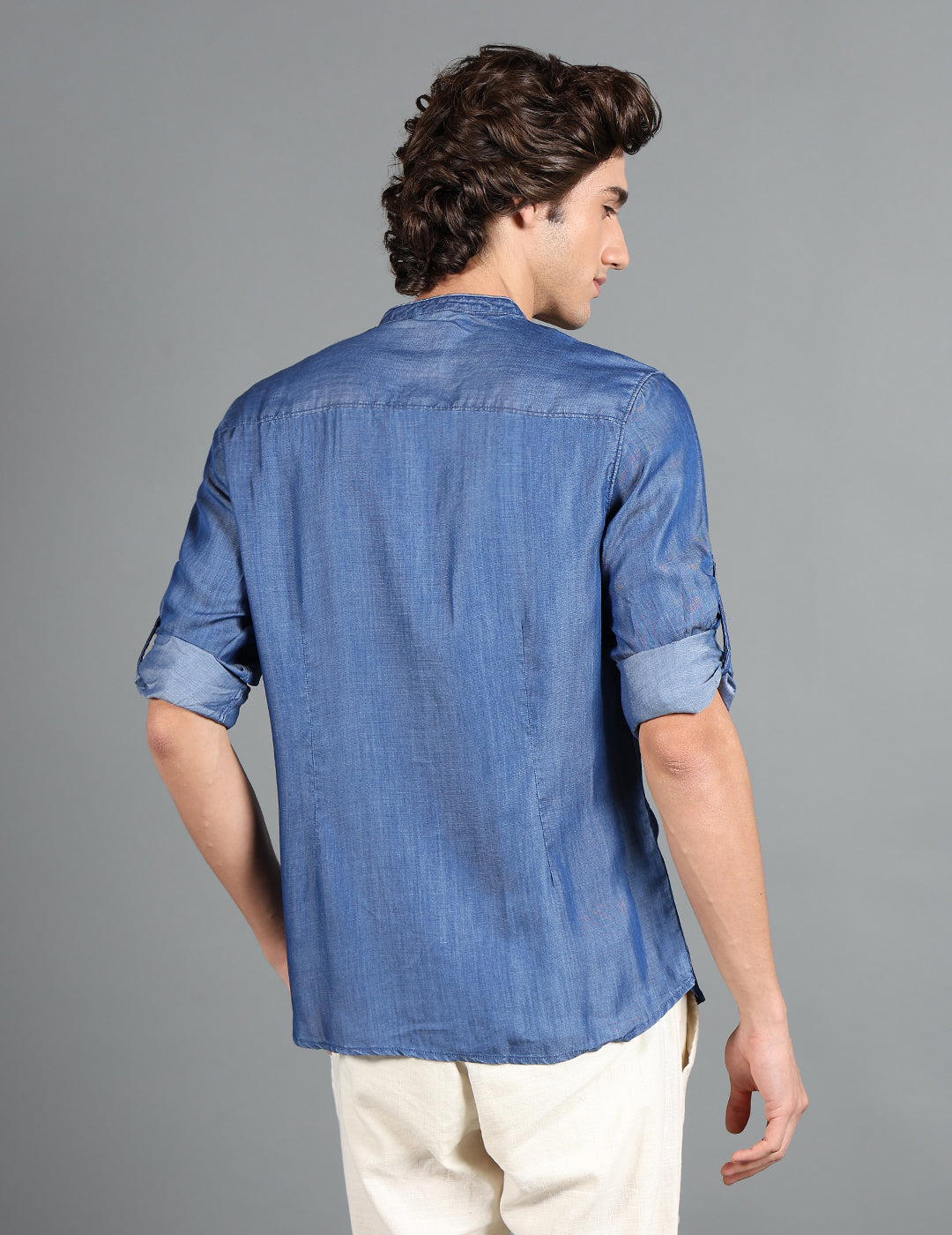 IDENTITI Men Slim Fit Mandarin Collar Solid Shirt In Blue.