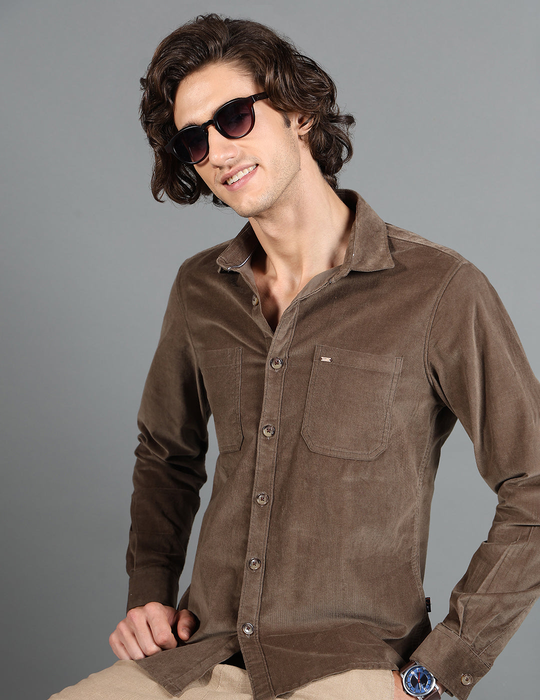 IDENTITI Men Slim Fit Regular Collar Solid Shirt In Olive Green.
