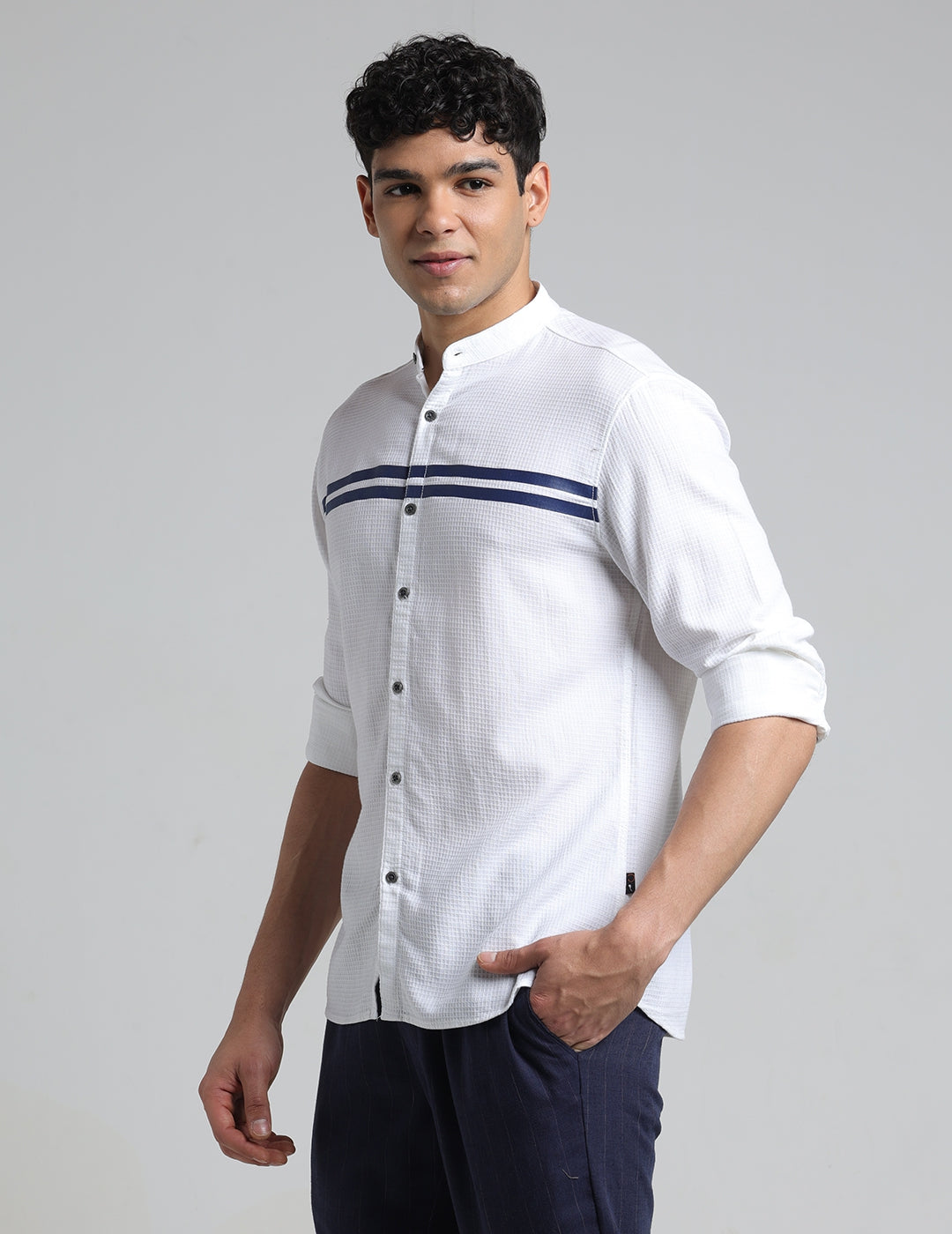 IDENTITI Men Slim Fit Mandarin Collar Printed Shirt In White.