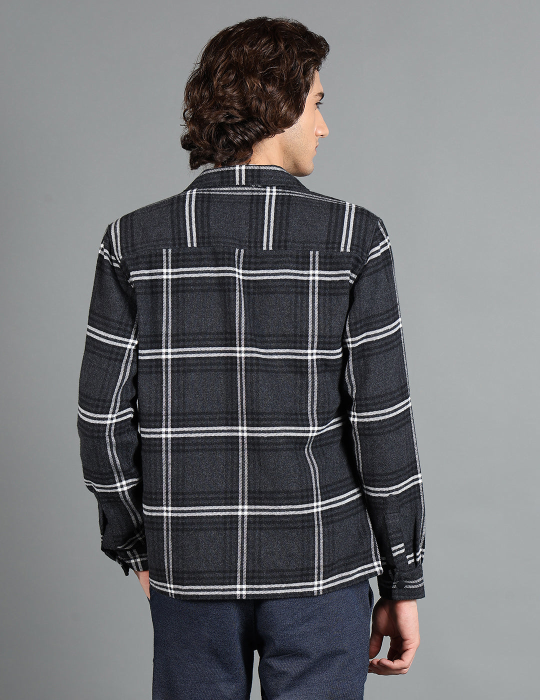 IDENTITI Men Slim Fit Regular Collar Checks Shacket In Black.