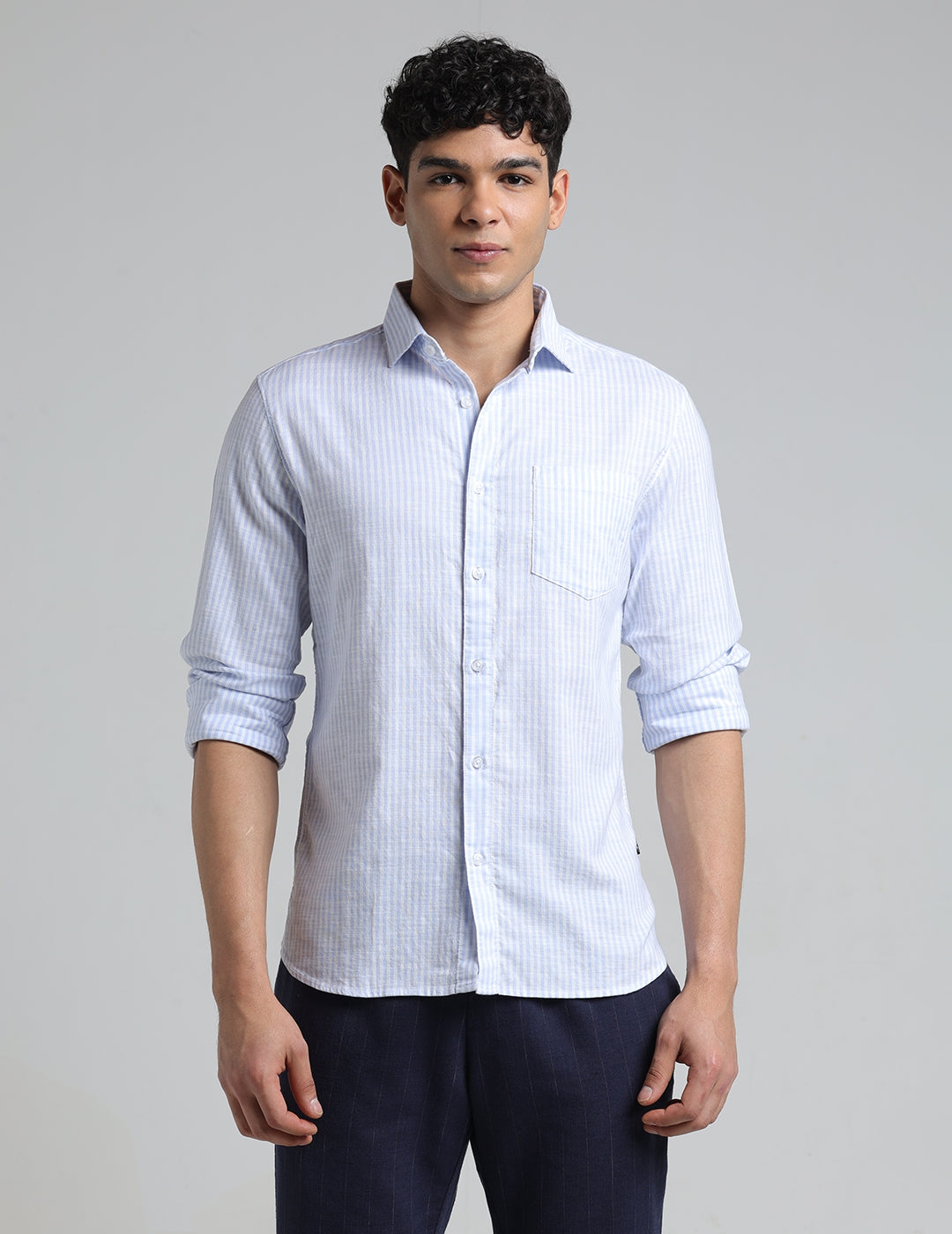 IDENTITI Men Slim Fit Cutaway Collar Striped Shirt In Blue.