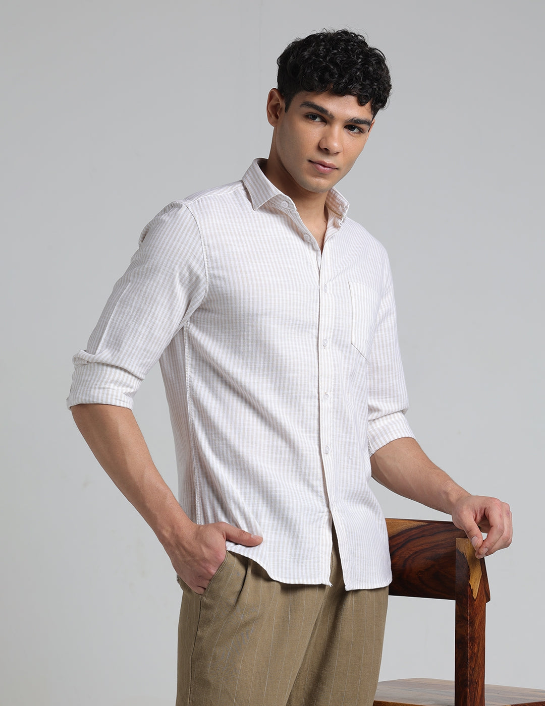 IDENTITI Men Slim Fit Cutaway Collar Striped Shirt In Beige.