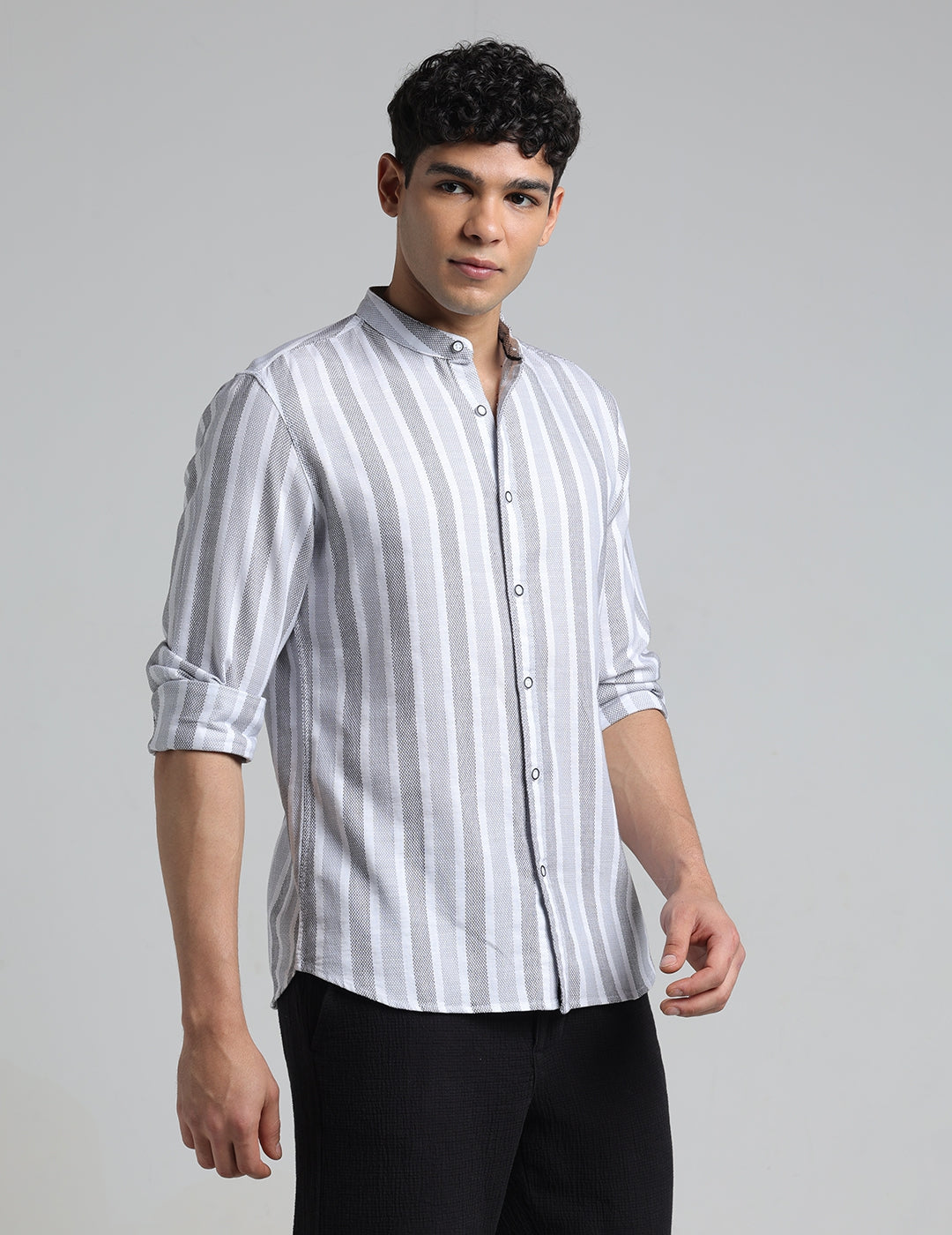 IDENTITI Men Slim Fit Mandarin Collar Striped Shirt In Black.