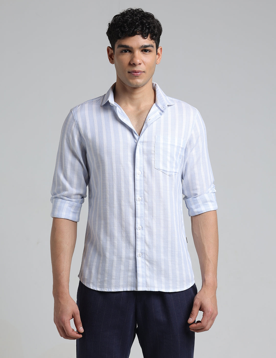 IDENTITI Men Slim Fit Cutaway Collar Stripe Shirt In Blue.