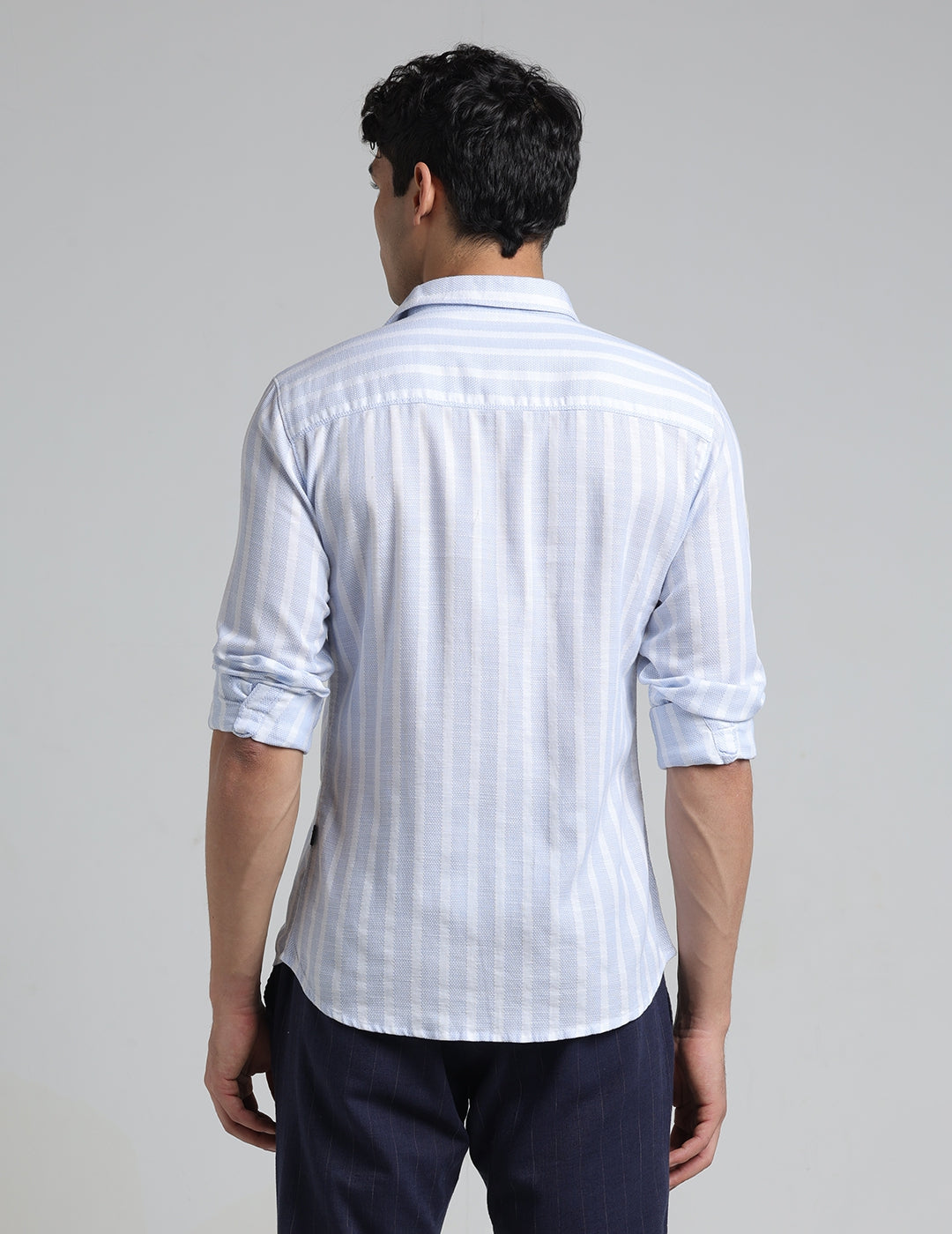 IDENTITI Men Slim Fit Cutaway Collar Stripe Shirt In Blue.