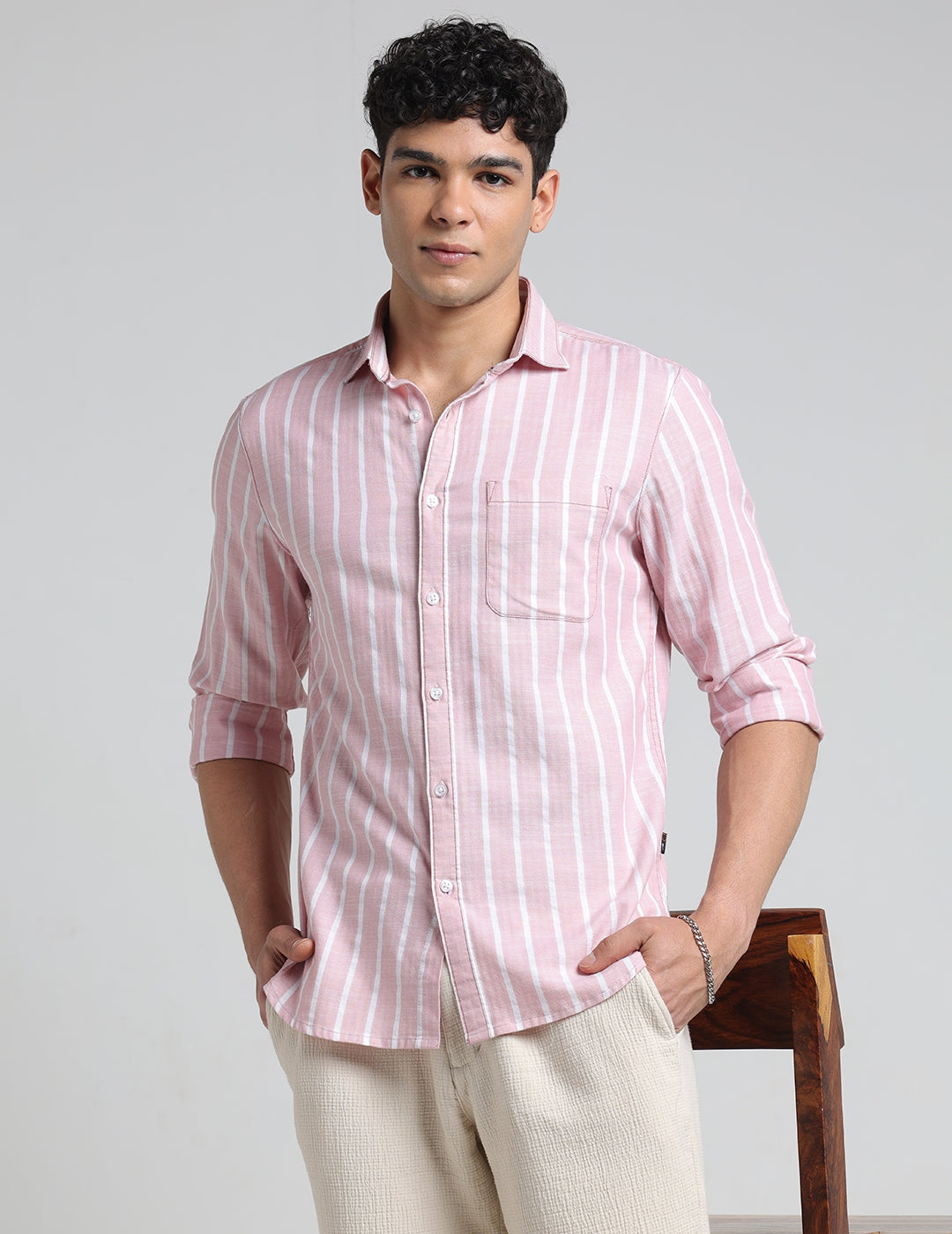 IDENTITI Men Slim Fit Cutaway Collar Striped Shirt In Pink.