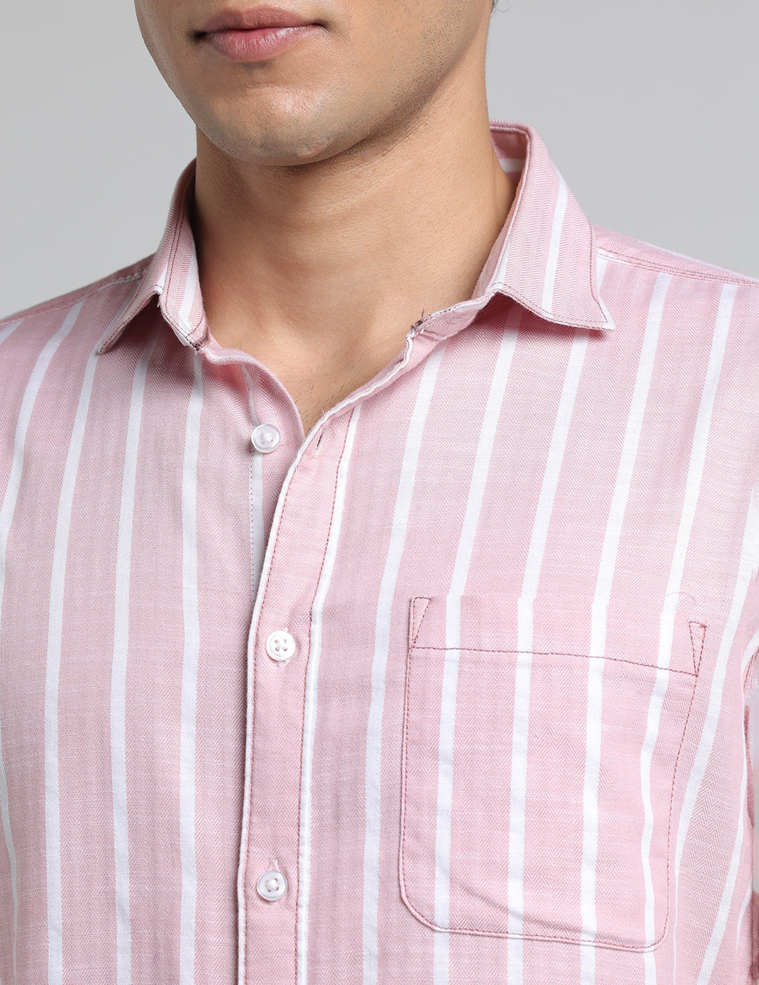 IDENTITI Men Slim Fit Cutaway Collar Striped Shirt In Pink.