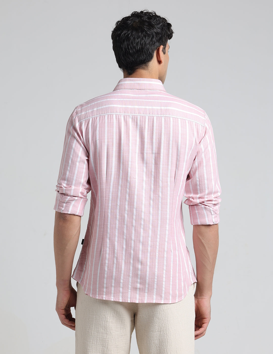 IDENTITI Men Slim Fit Cutaway Collar Striped Shirt In Pink.