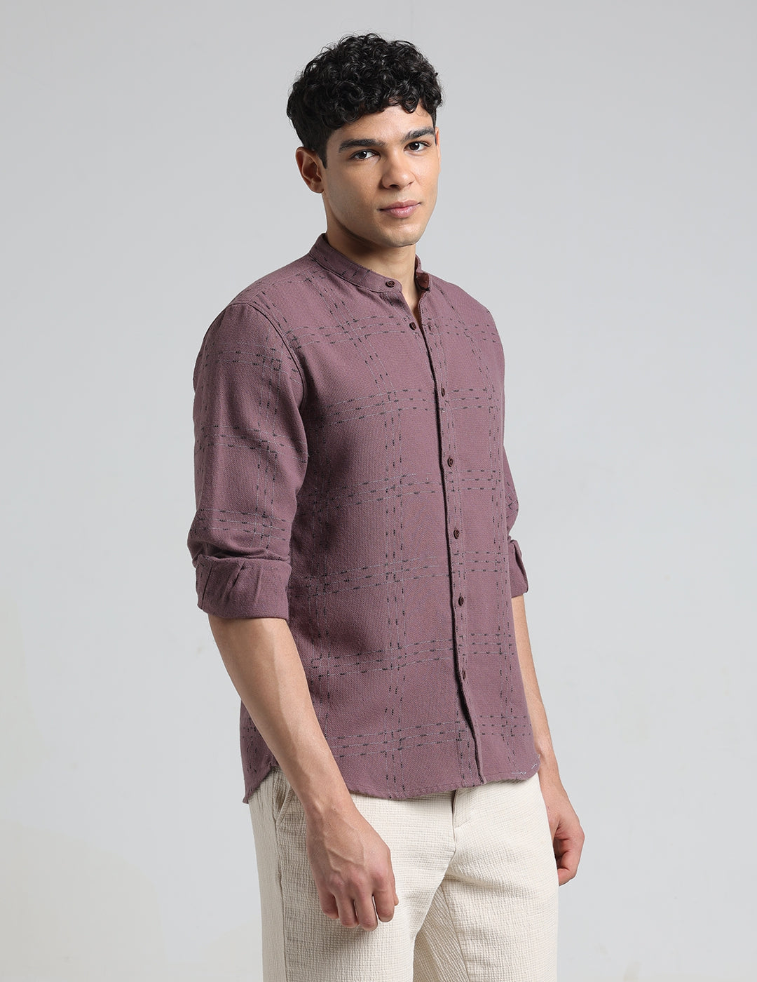IDENTITI Men Slim Fit Mandarin Collar Checks Shirt In Onion.