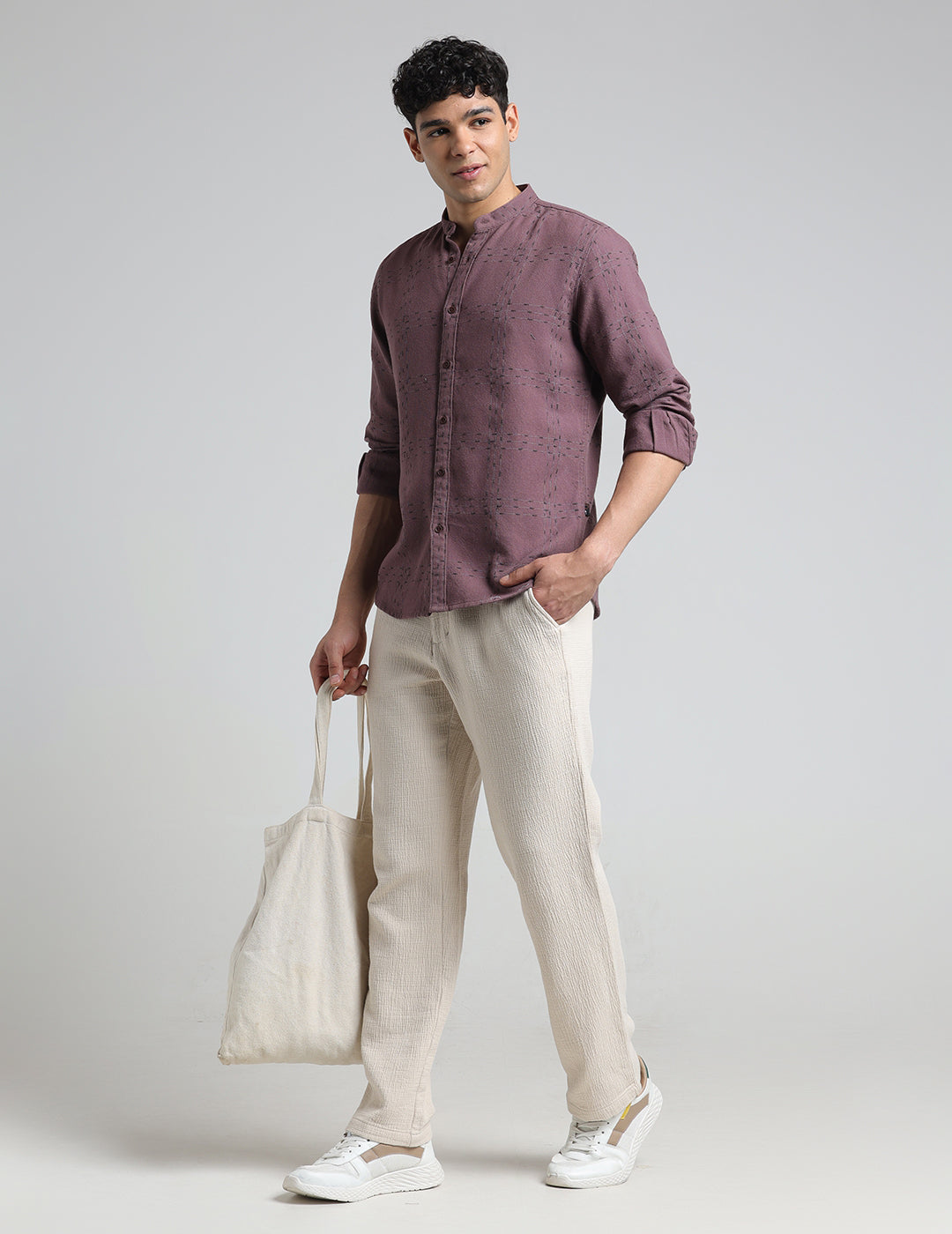 IDENTITI Men Slim Fit Mandarin Collar Checks Shirt In Onion.