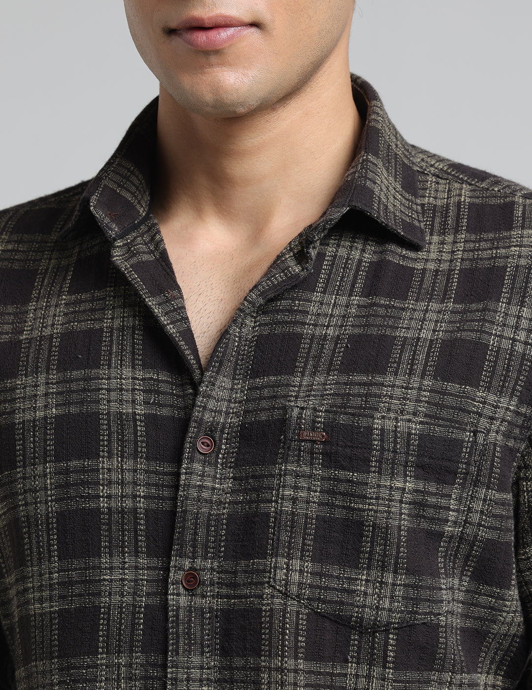 IDENTITI Men Slim Fit Regular Collar Checks Shirt In Brown.