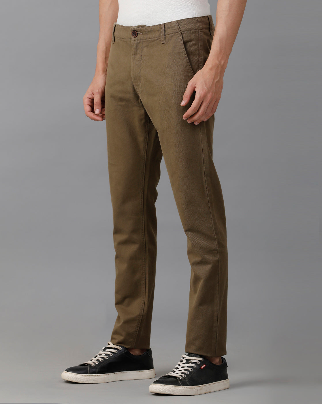 IDENTITI Men Slim Fit Cargo Jogger In Brown.