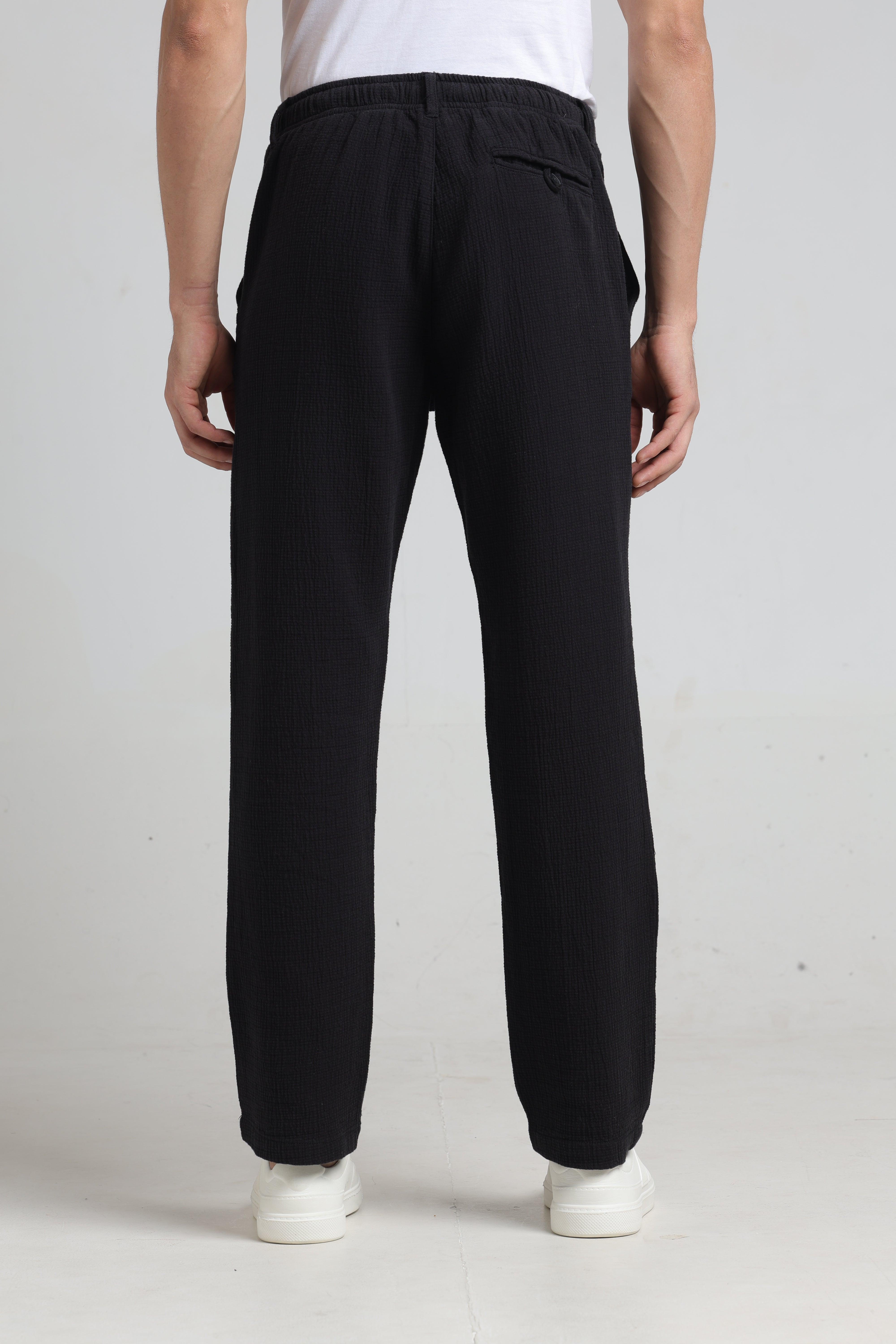 IDENTITI Men Relaxed Fit Non Denim Solid Trouser In Black.