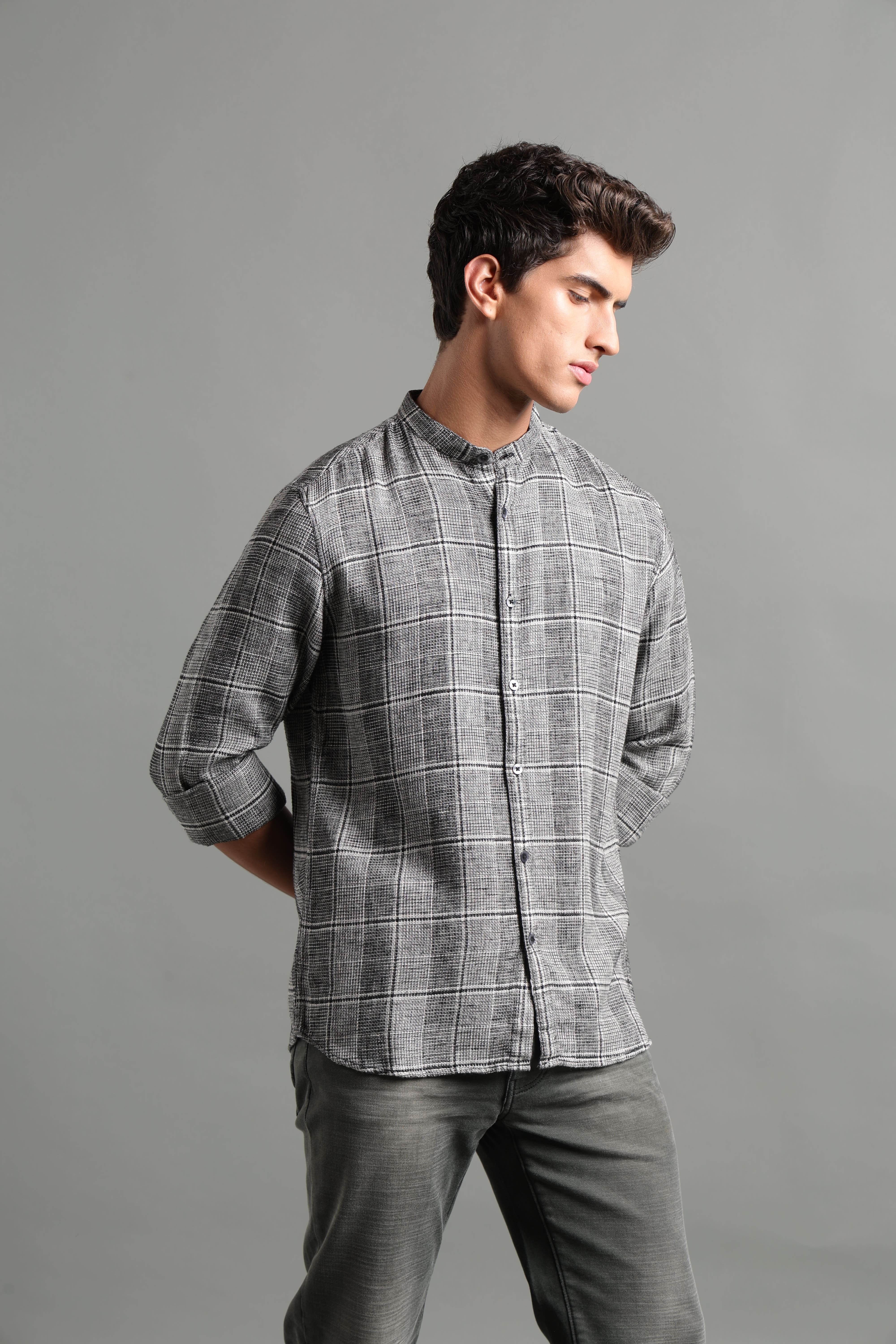 IDENTITI Men Slim Fit Mandarin Collar Checks Shirt In Black.