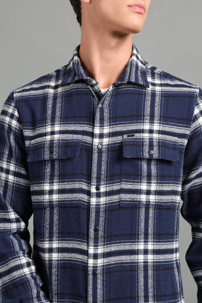 IDENTITI Men Slim Fit Regular Collar Checks Shacket In Navy.