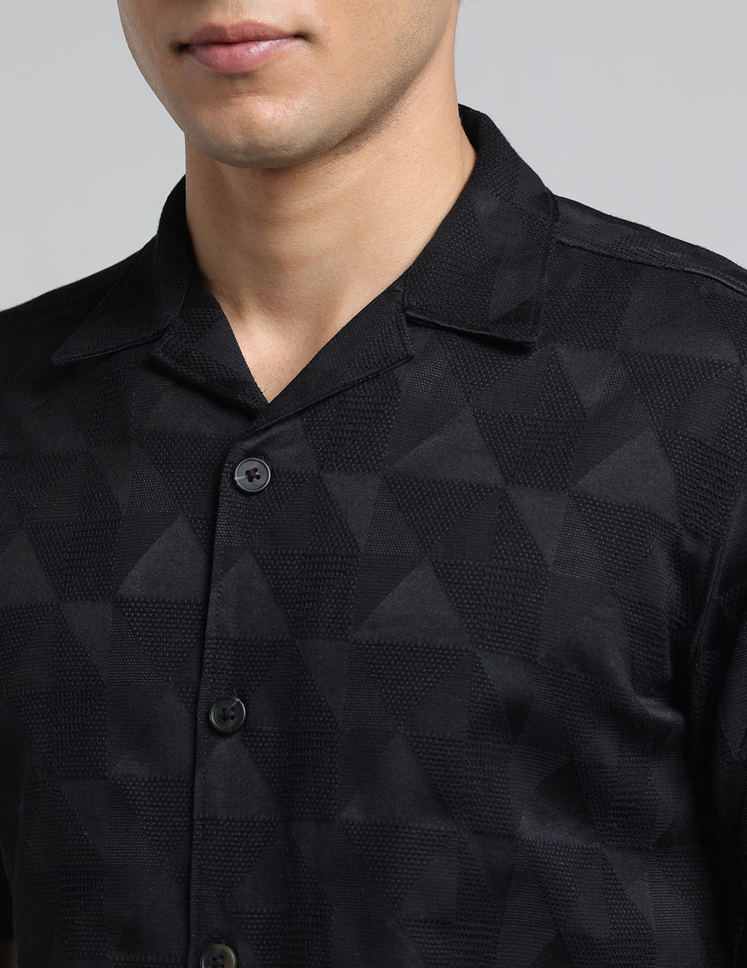 IDENTITI Men Slim Fit Lapel Collar Solid Shirt In Black.