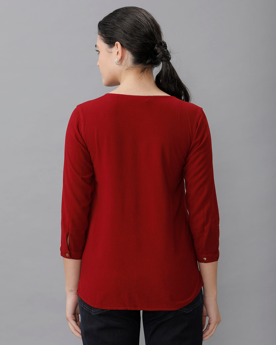 Identiti Women Solid Indo Western top with zipper detailing - Maroon.