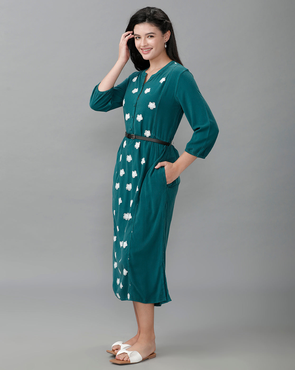 Identiti Women Solid Indo Western Printed Dress - Green.