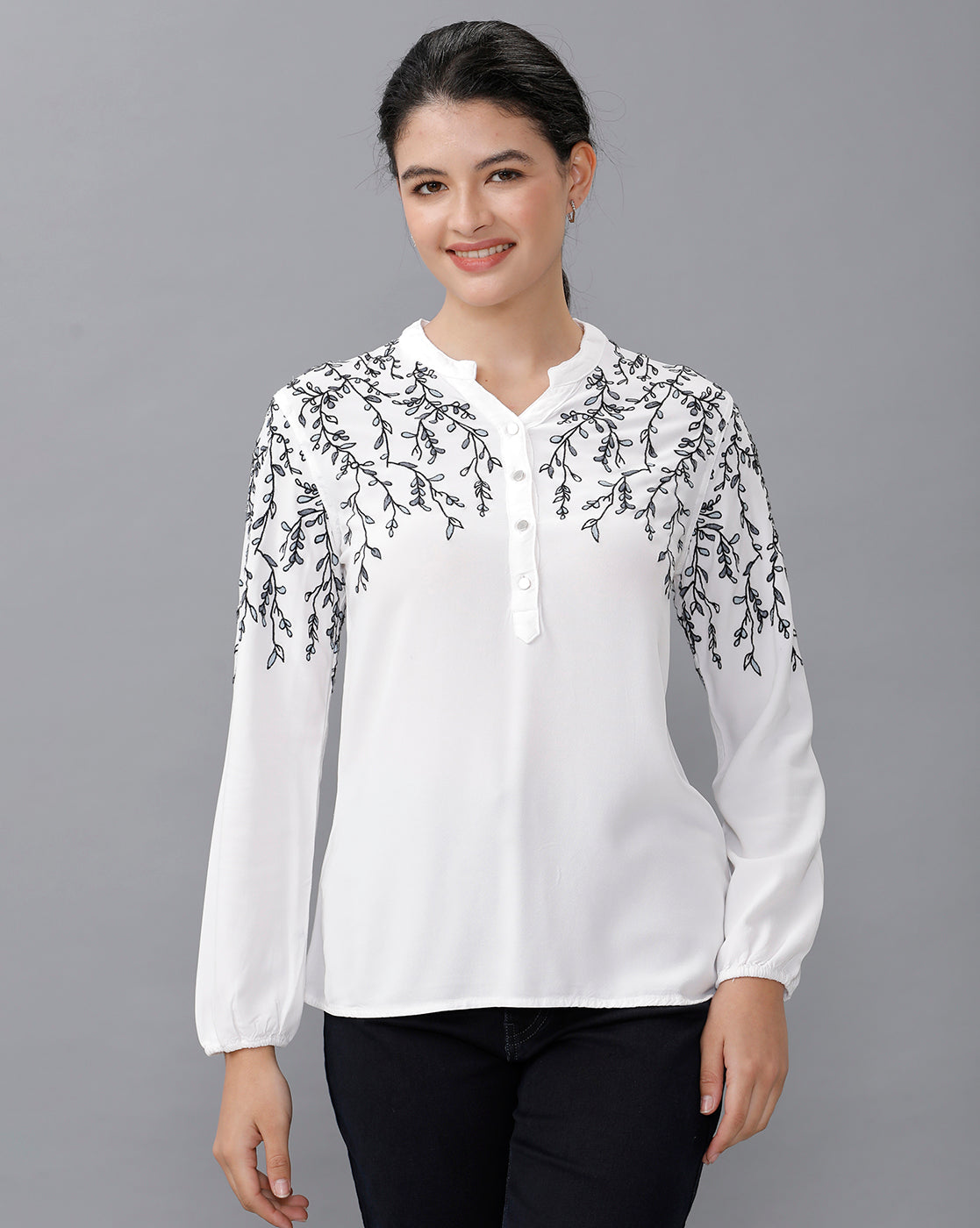 Identiti Women Solid Indo Western Embroidered Tunic - White.