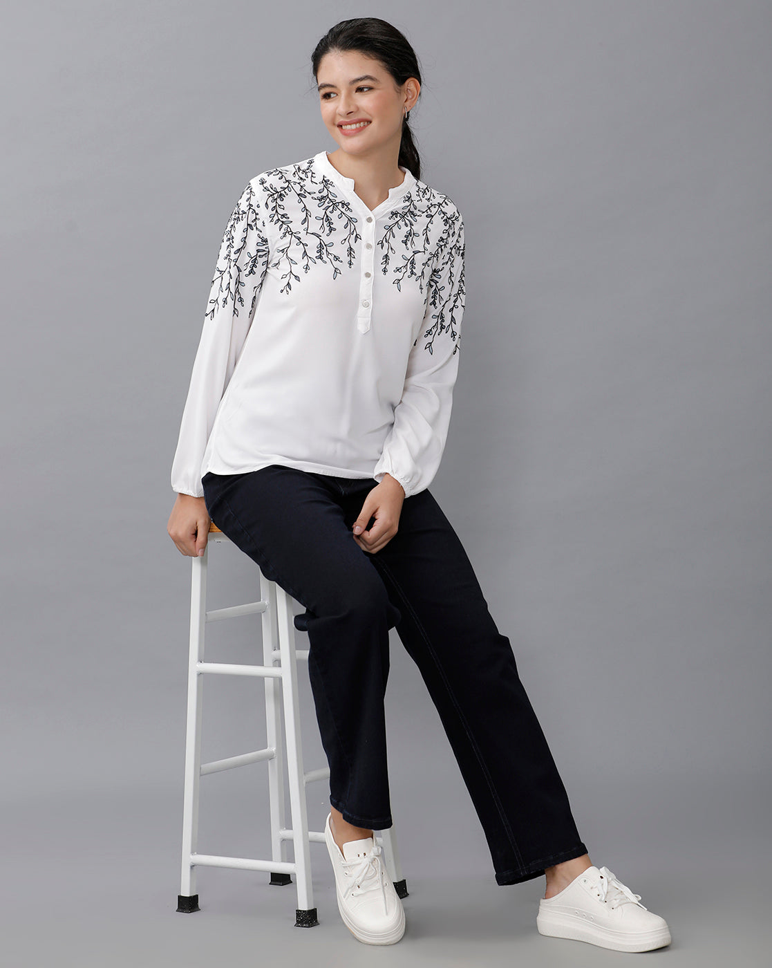 Identiti Women Solid Indo Western Embroidered Tunic - White.