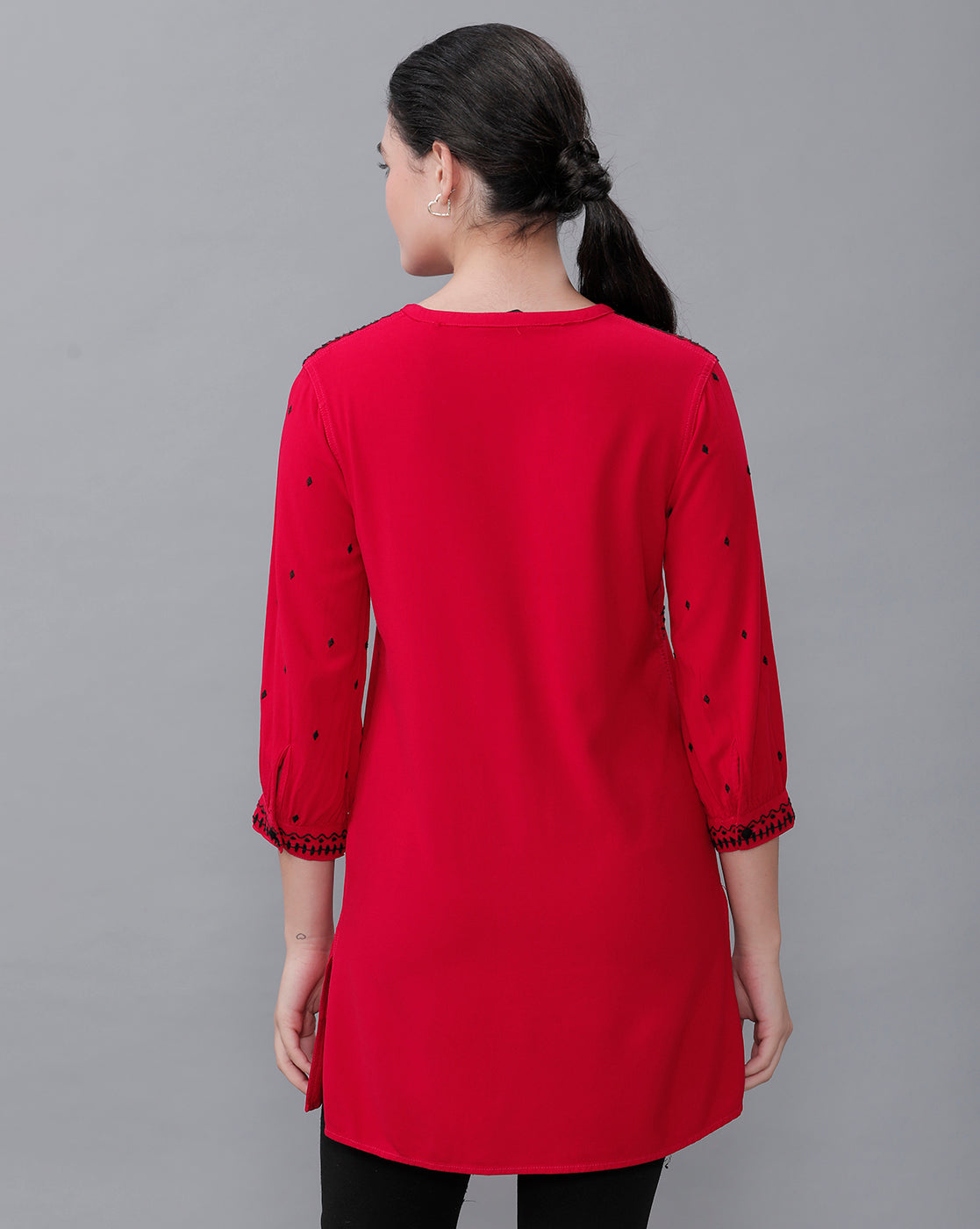 Identiti Women Solid Indo Western Embroidered Tunic - Red