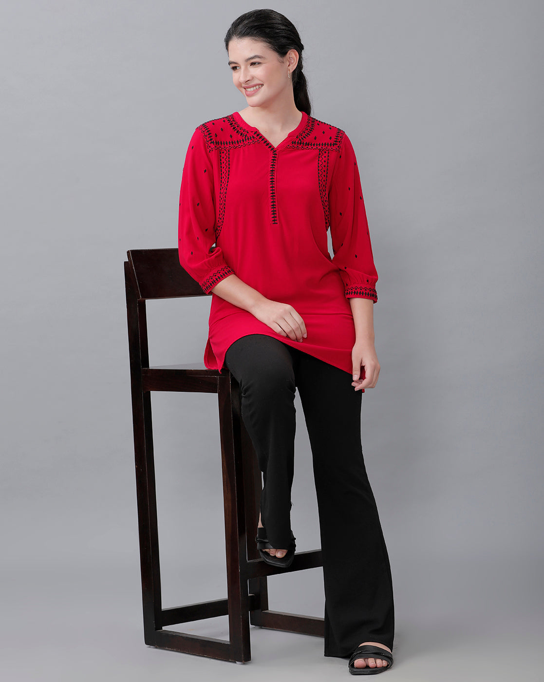 Identiti Women Solid Indo Western Embroidered Tunic - Red