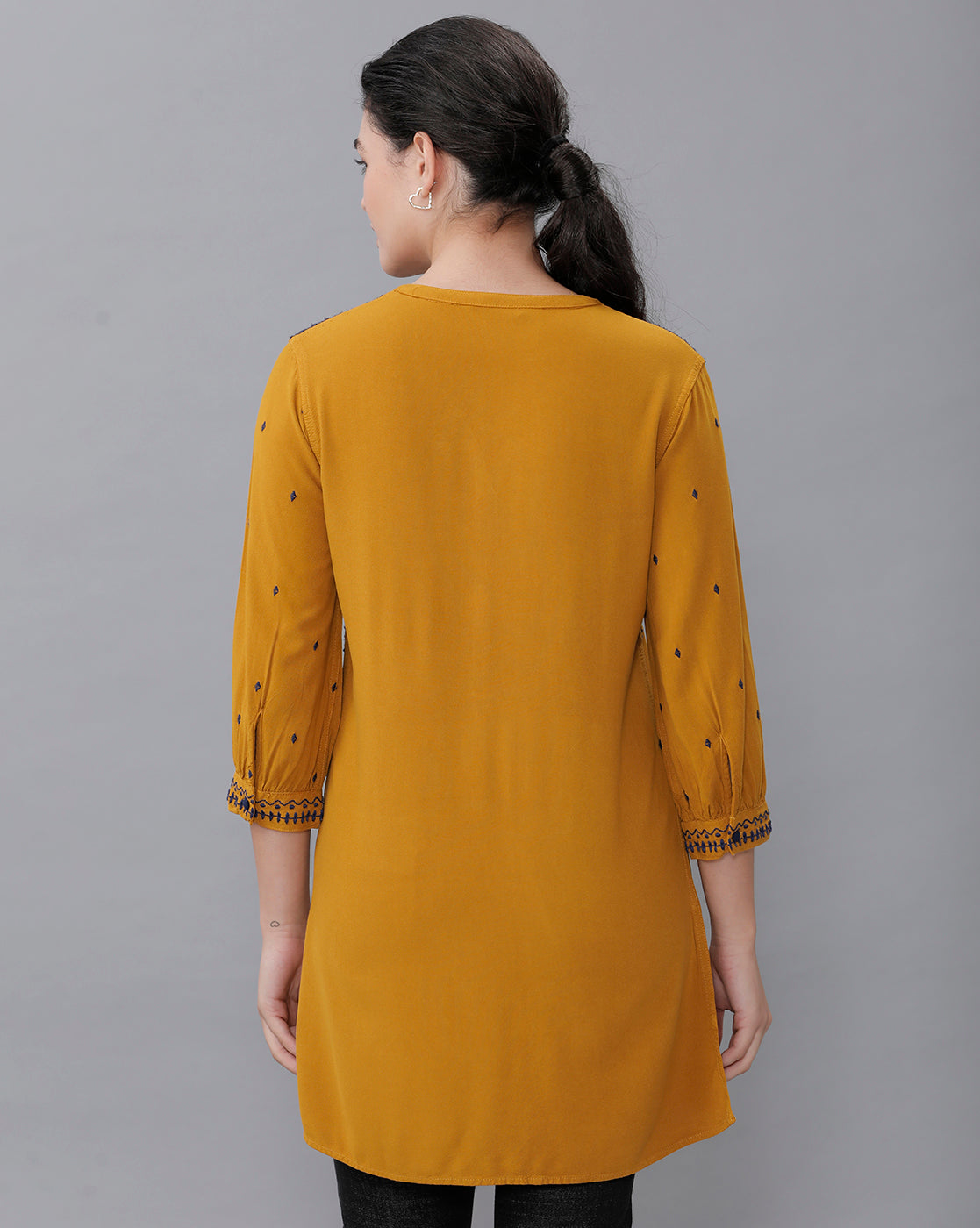 Identiti Women Solid Indo Western Embroidered Tunic - Mustard