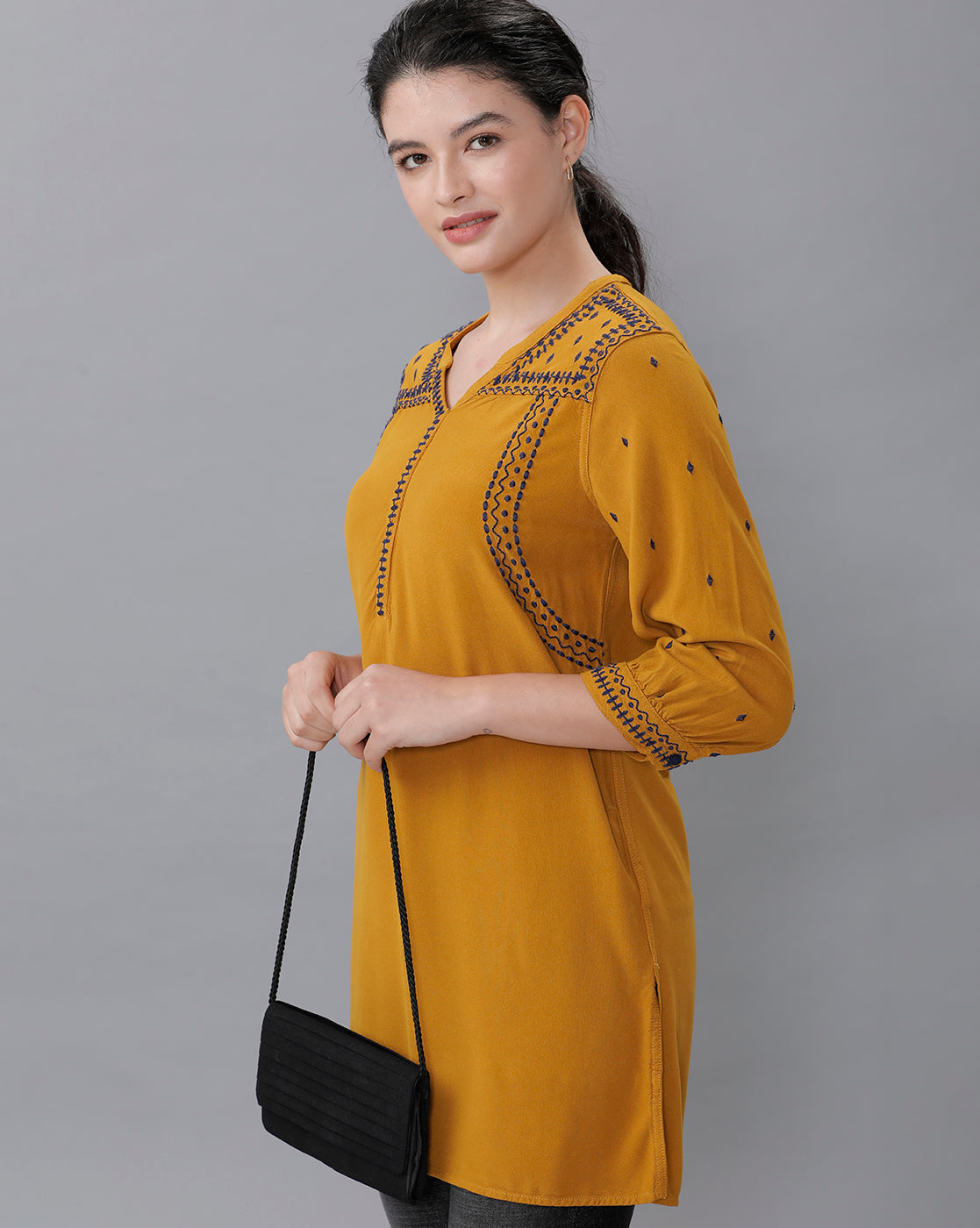 Identiti Women Solid Indo Western Embroidered Tunic - Mustard