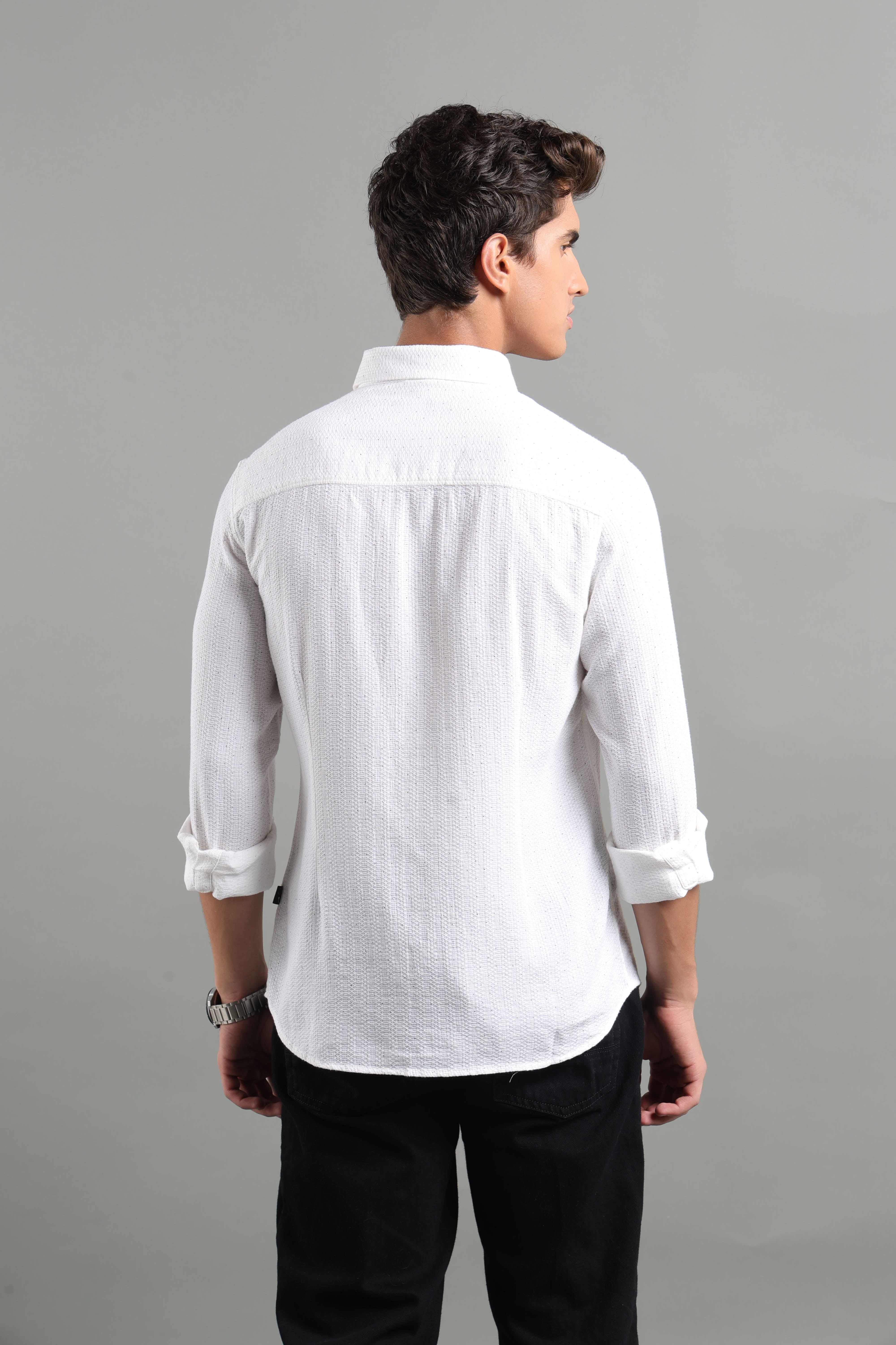 IDENTITI Men Slim Fit Regular Collar Printed Shirt In White.