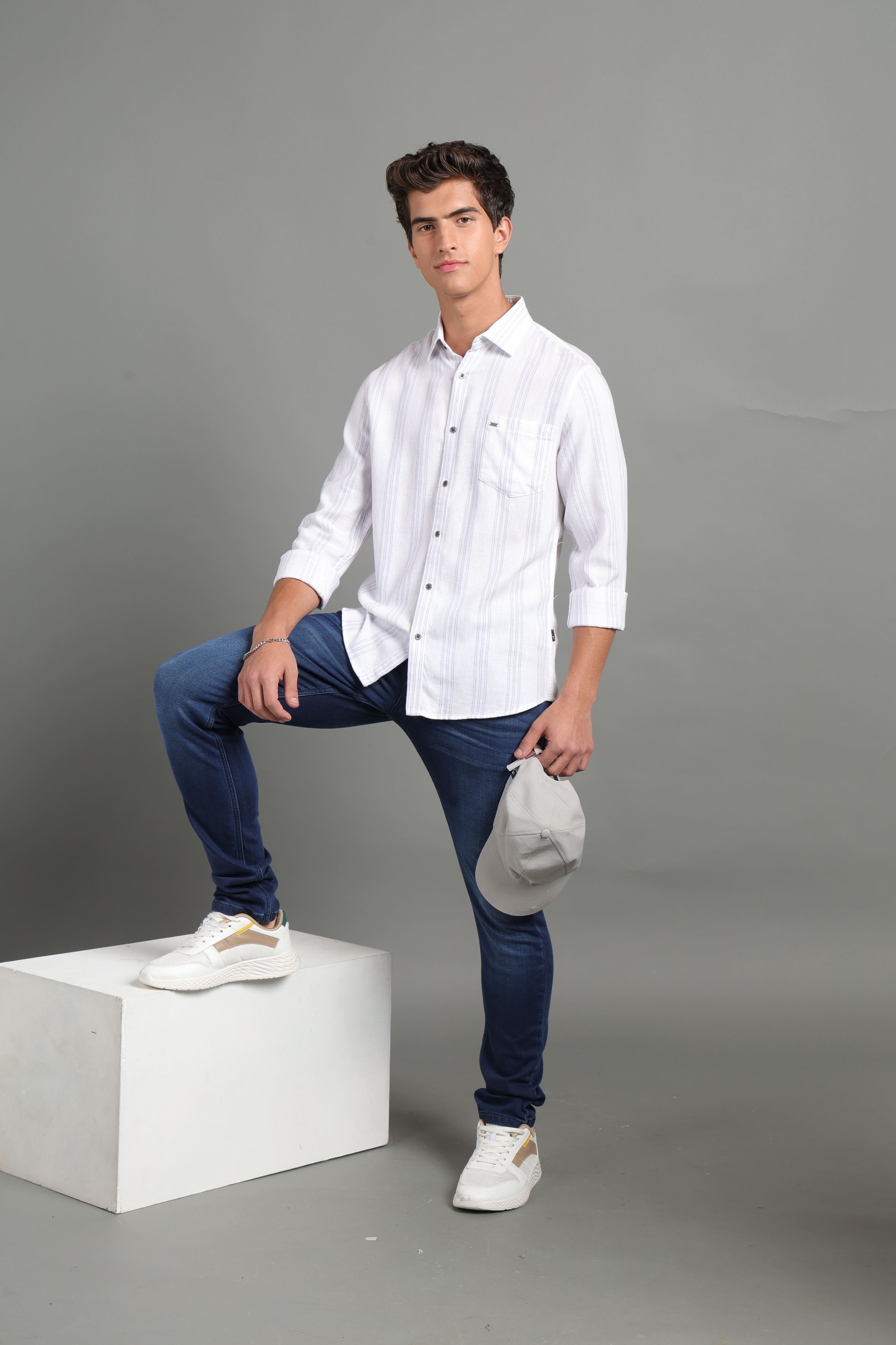 IDENTITI Men Slim Fit Regular Collar Striped Shirt In White.