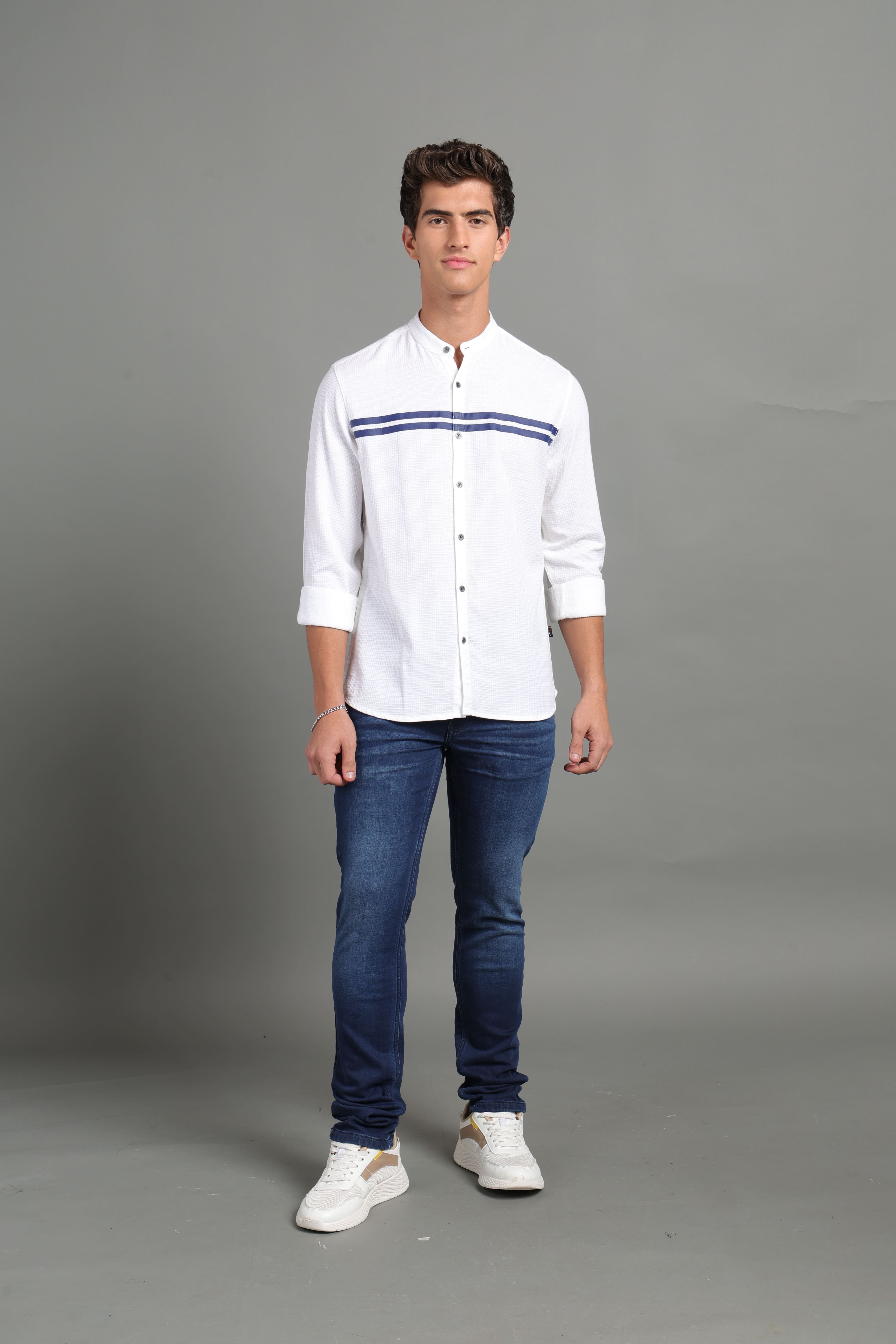 IDENTITI Men Slim Fit Mandarin Collar Solid Shirt In White.