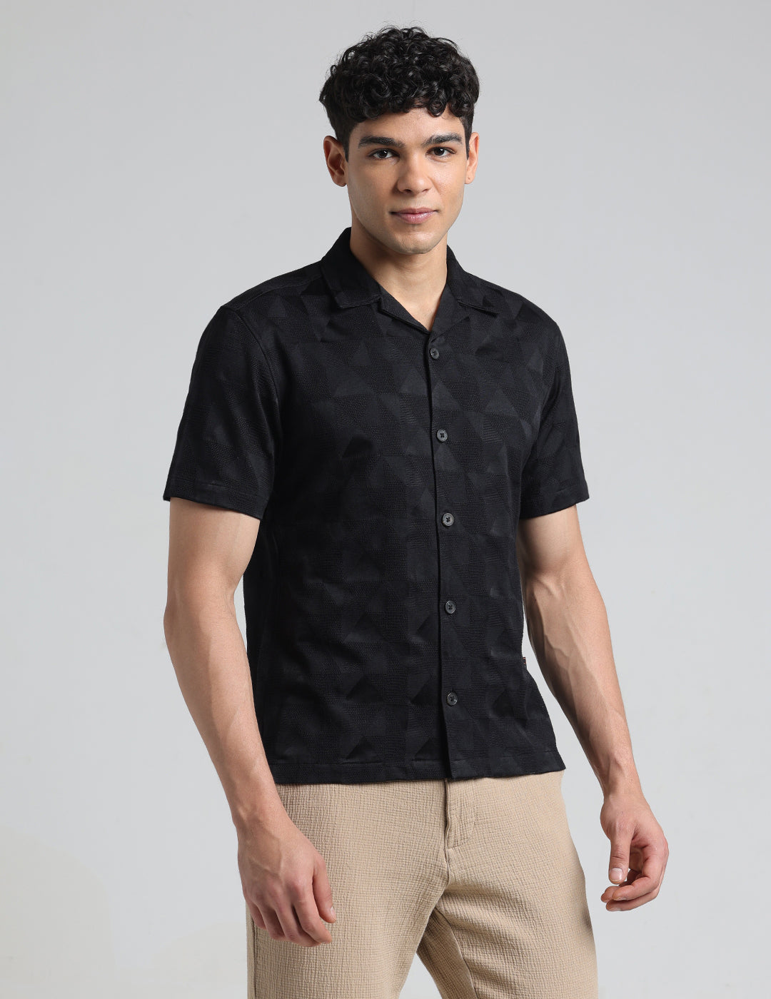 IDENTITI Men Slim Fit Lapel Collar Solid Shirt In Black.