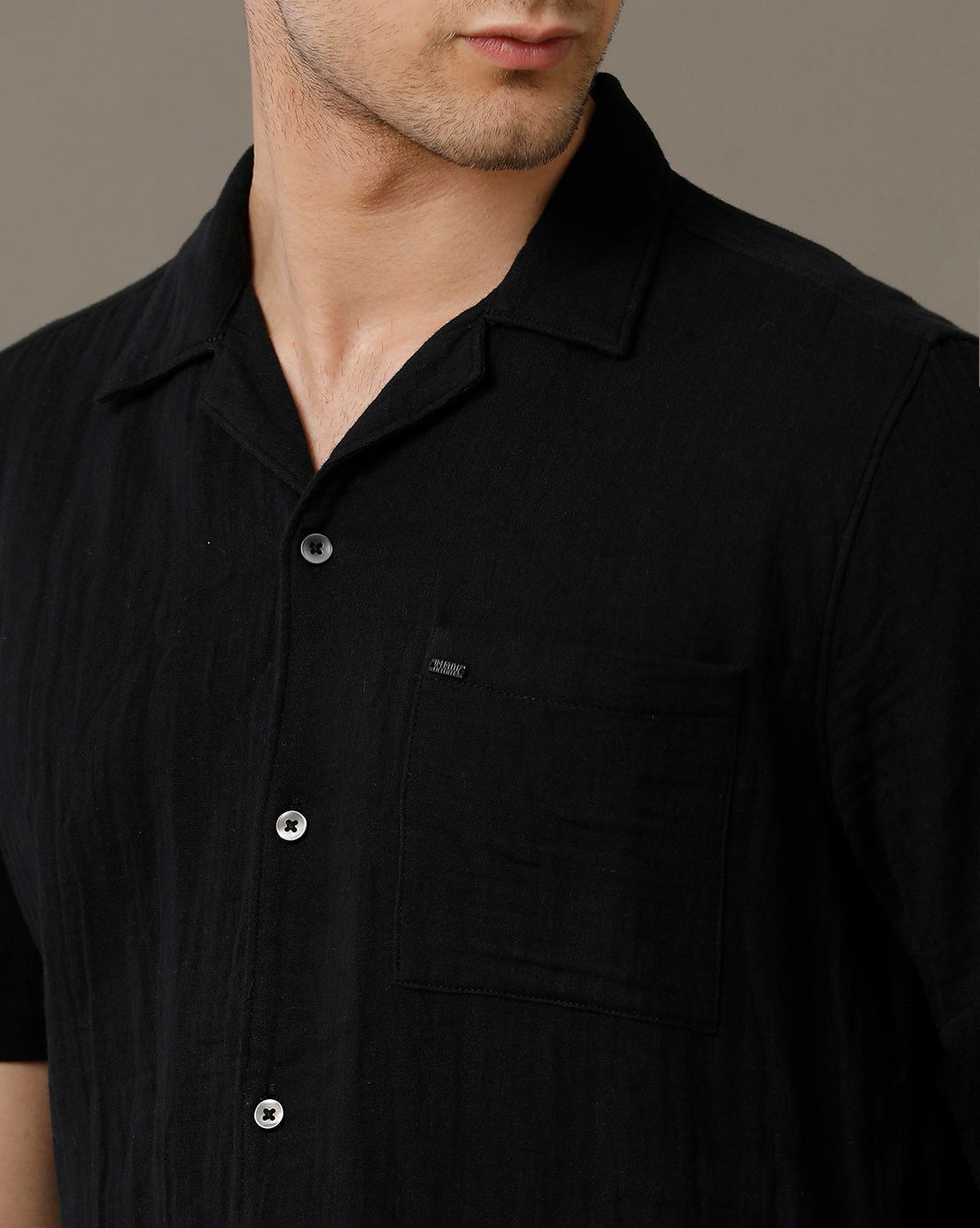 IDENTITI Men Slim Fit Cuban Collar Solid Shirt In Black.
