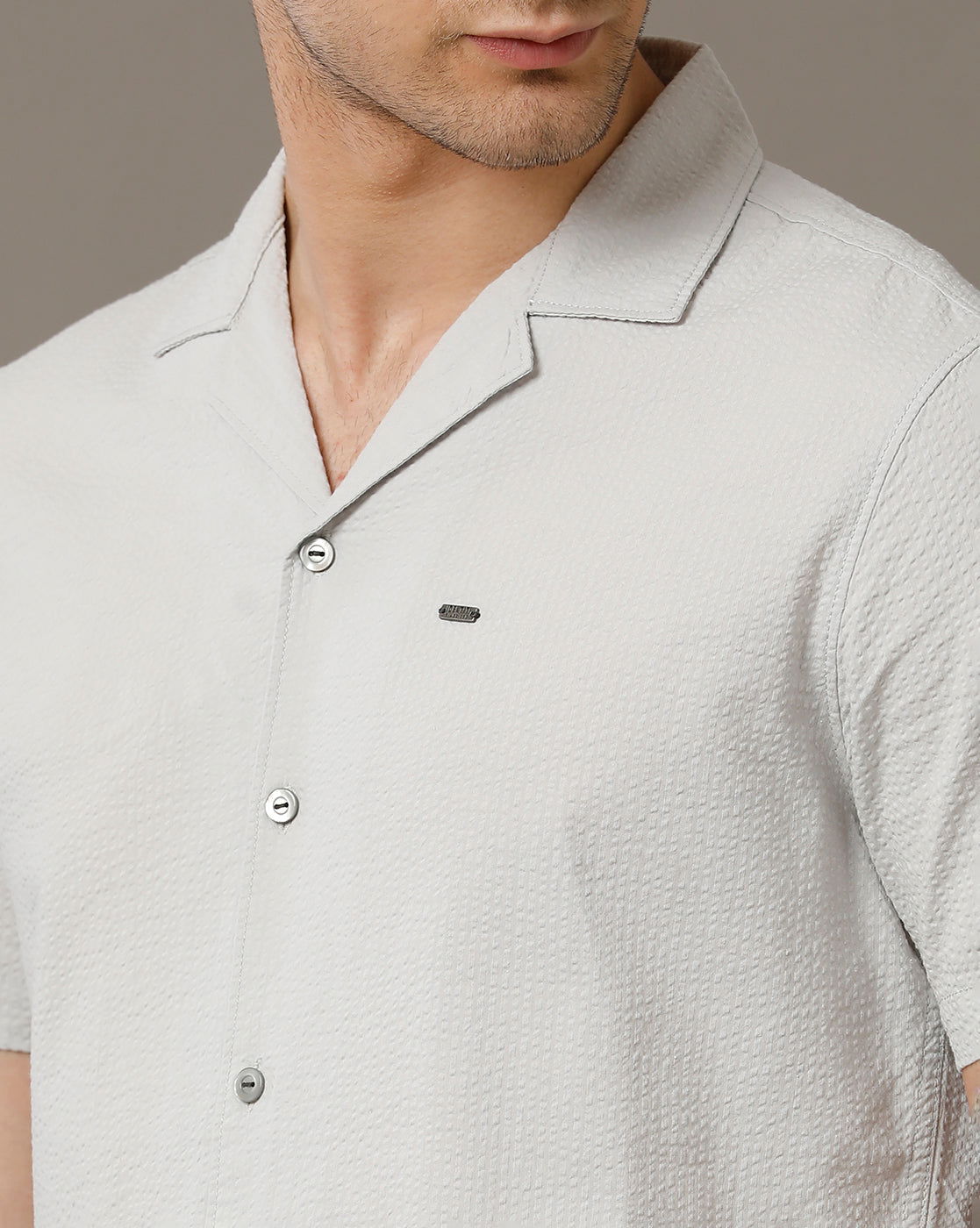 IDENTITI Men Slim Fit Cuban Collar Solid Shirt In Grey.