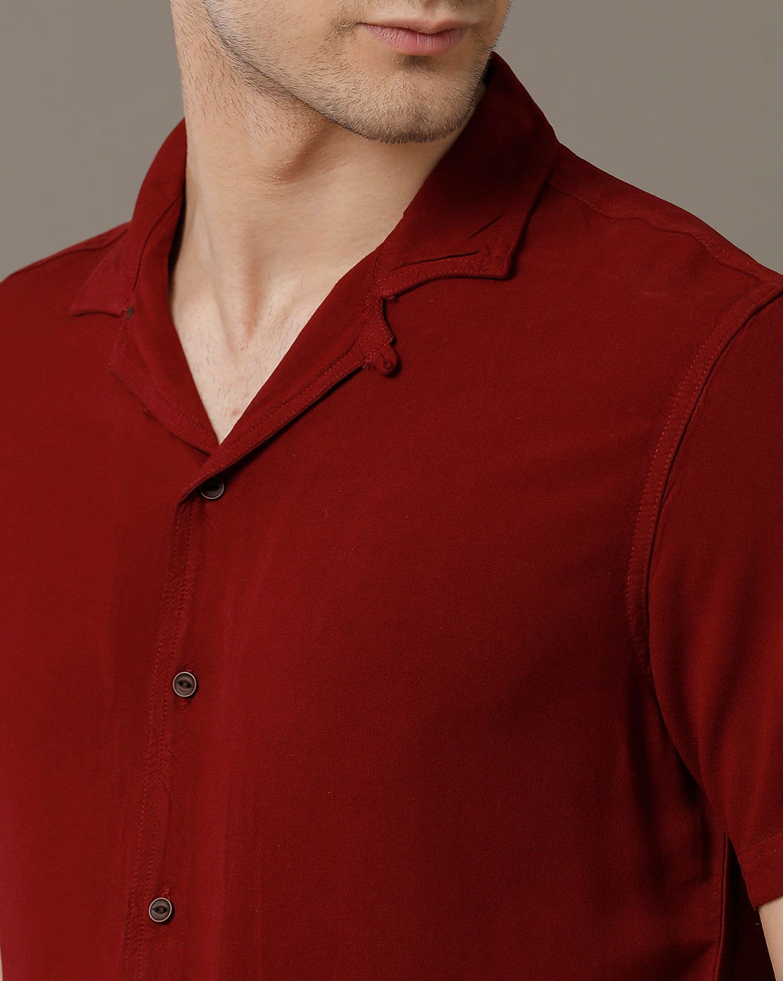 IDENTITI Men Slim Fit Cuban Collar Solid Shirt In Maroon.