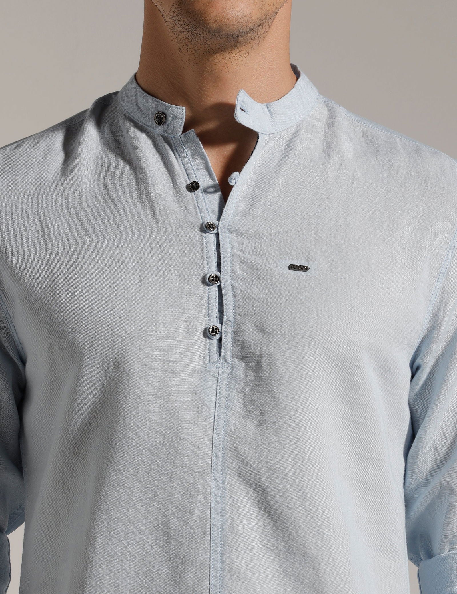 IDENTITI Men Slim Fit Mandarin Collar Solid Shirt