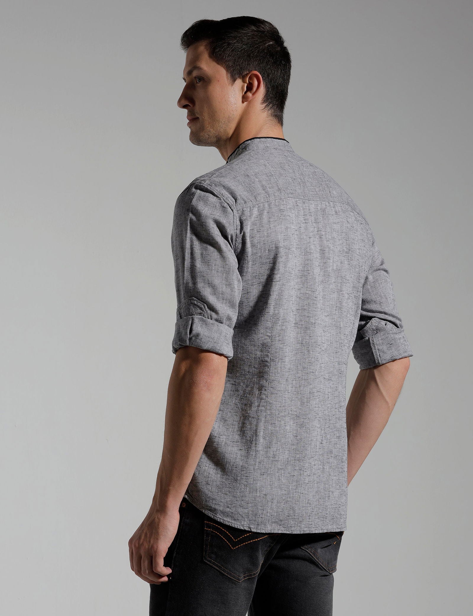 IDENTITI Men Slim Fit Mandarin Collar Solid Shirt