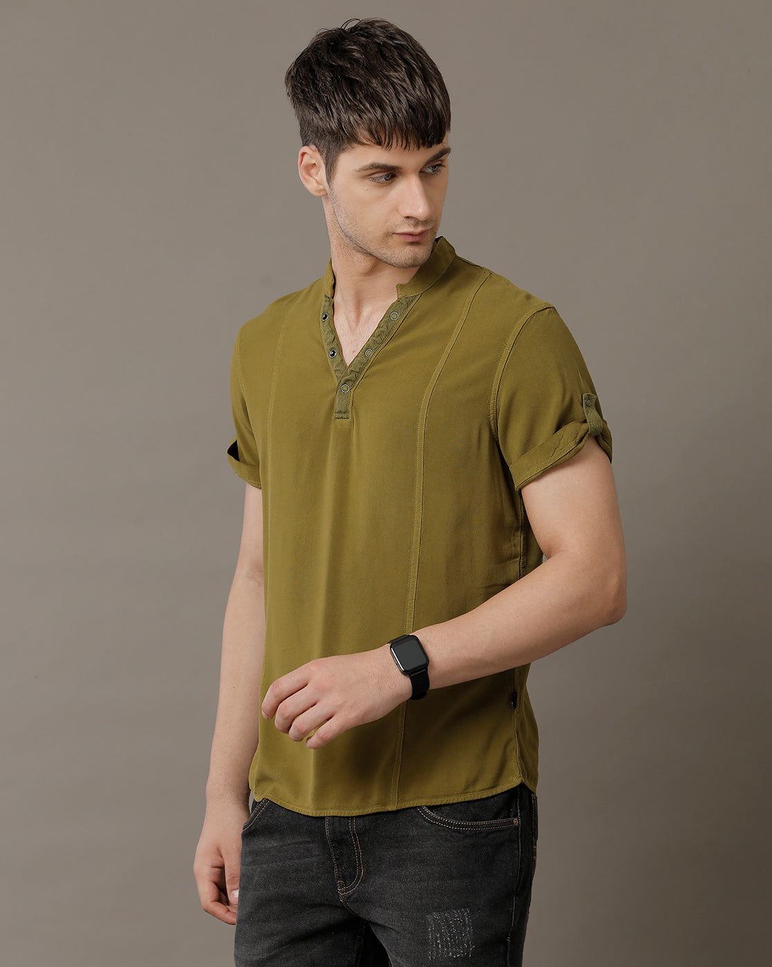 IDENTITI Men Slim Fit Mandarin Collar Solid Shirt In Dk.Green.