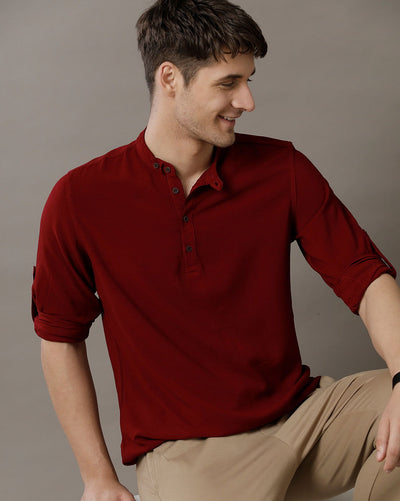 IDENTITI Men Slim Fit Mandarin Collar Solid Shirt In Maroon.