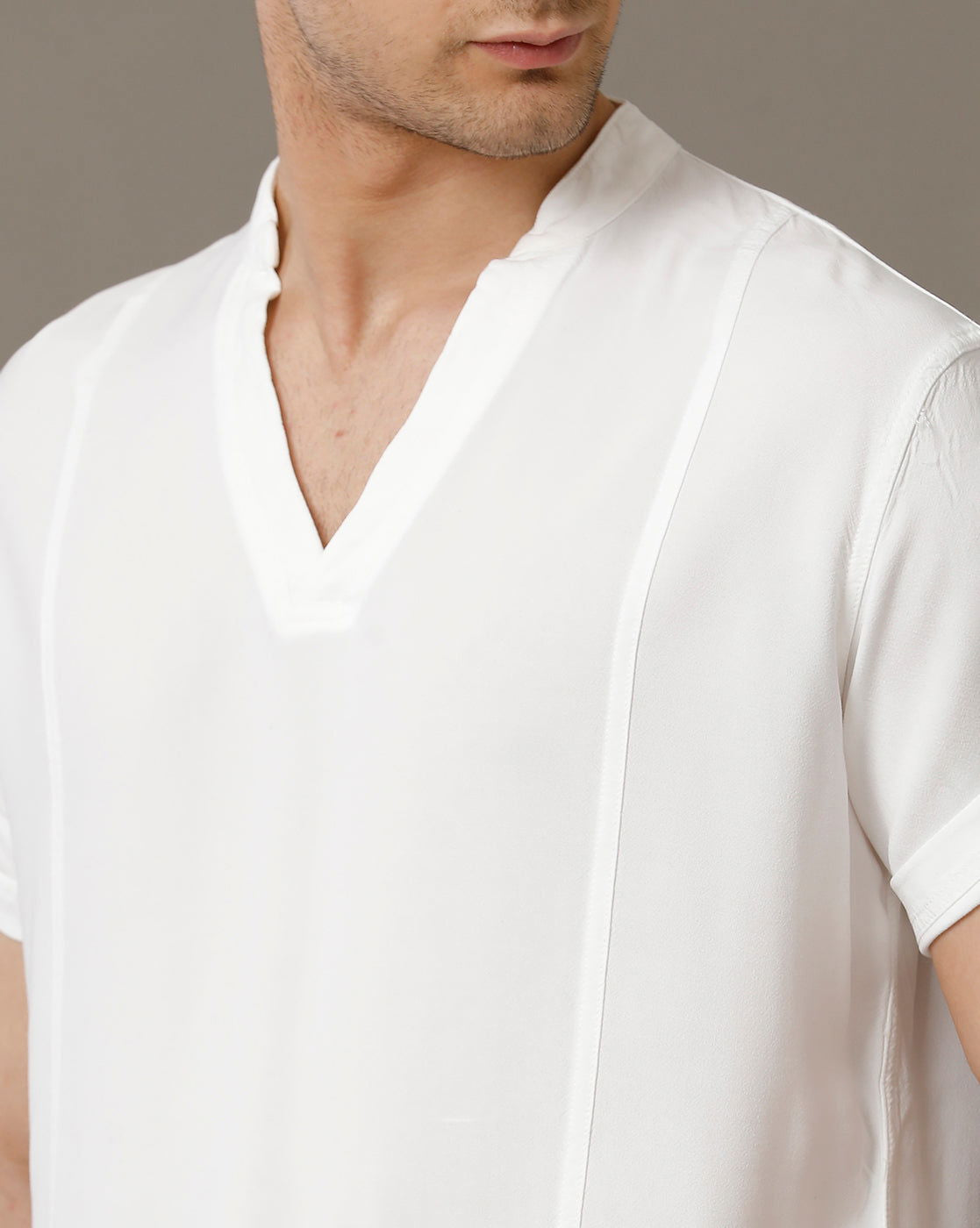 IDENTITI Men Slim Fit Mandarin Collar Solid Shirt In White.
