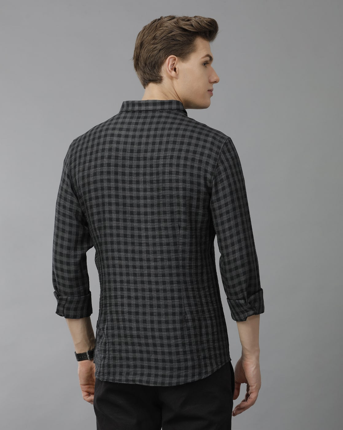 IDENTITI Men Slim Fit Regular Collar Checks Shirt In Grey