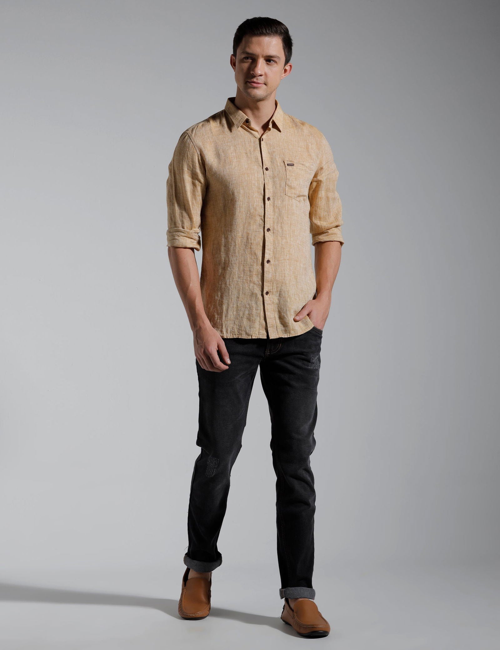 IDENTITI Men Slim Fit Regular Collar Solid Shirt