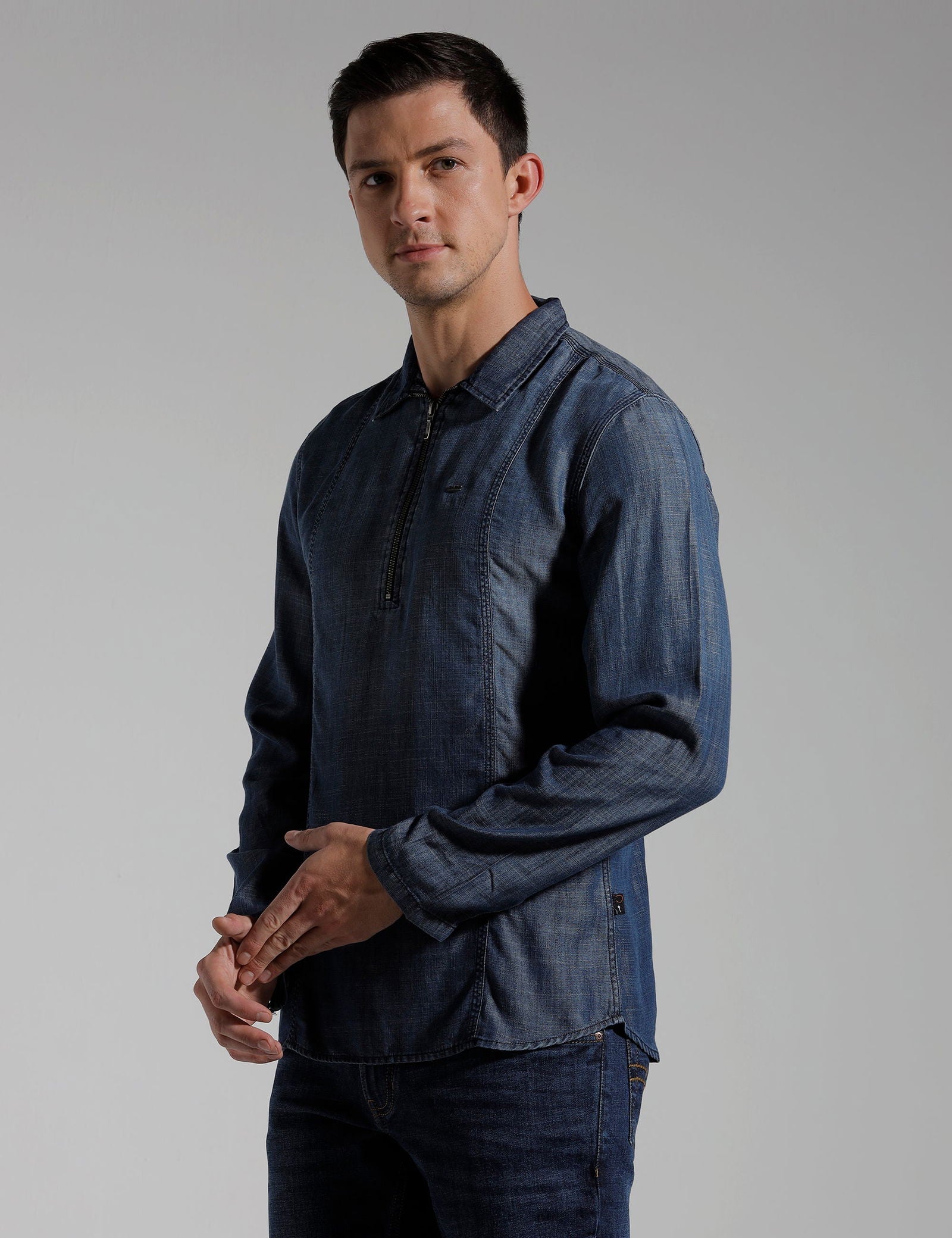 IDENTITI Men Slim Fit Regular Collar Solid Shirt