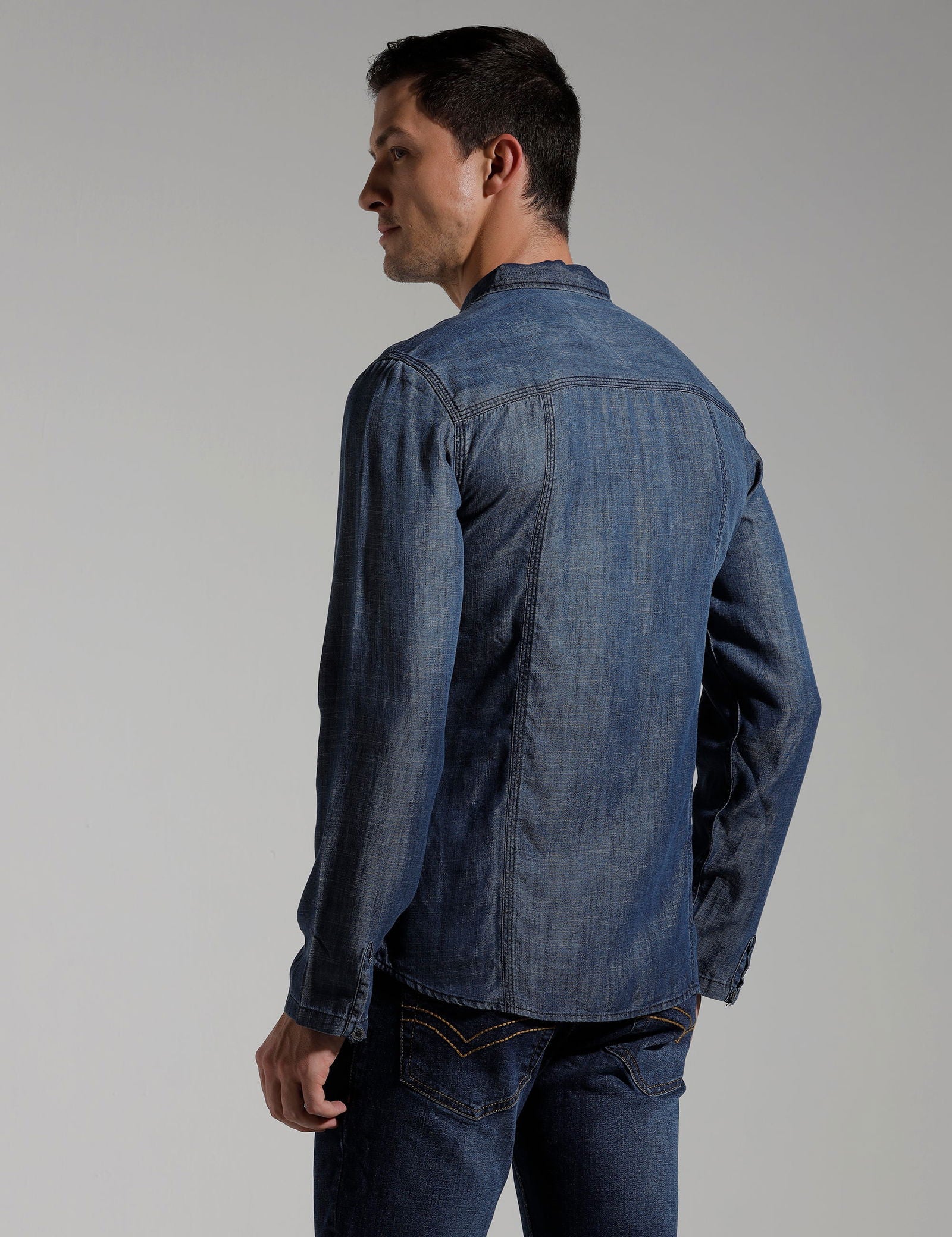 IDENTITI Men Slim Fit Regular Collar Solid Shirt