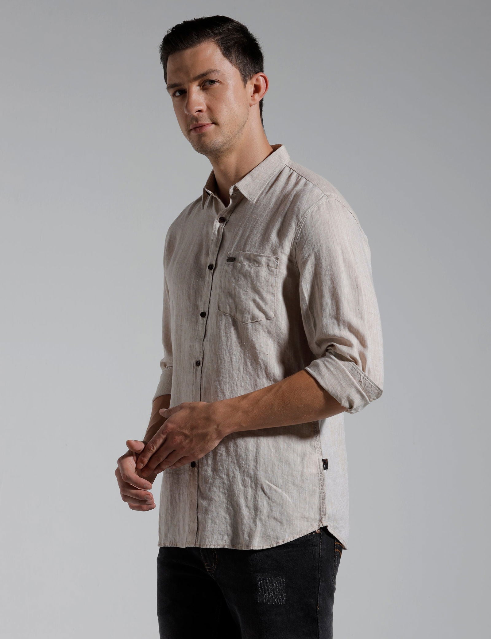 IDENTITI Men Slim Fit Regular Collar Solid Shirt
