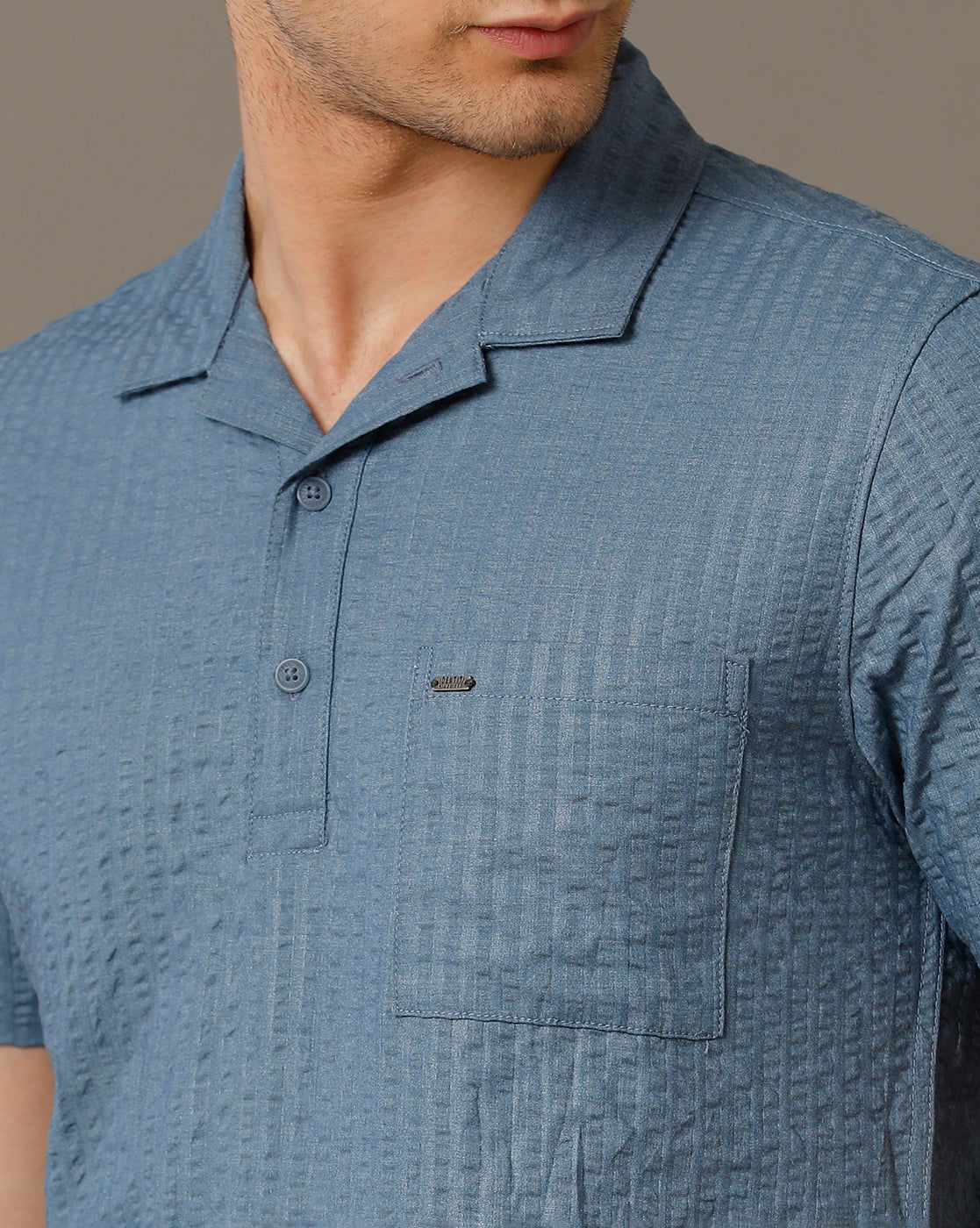 IDENTITI Men Slim Fit Regular Collar Solid Shirt In Grey.