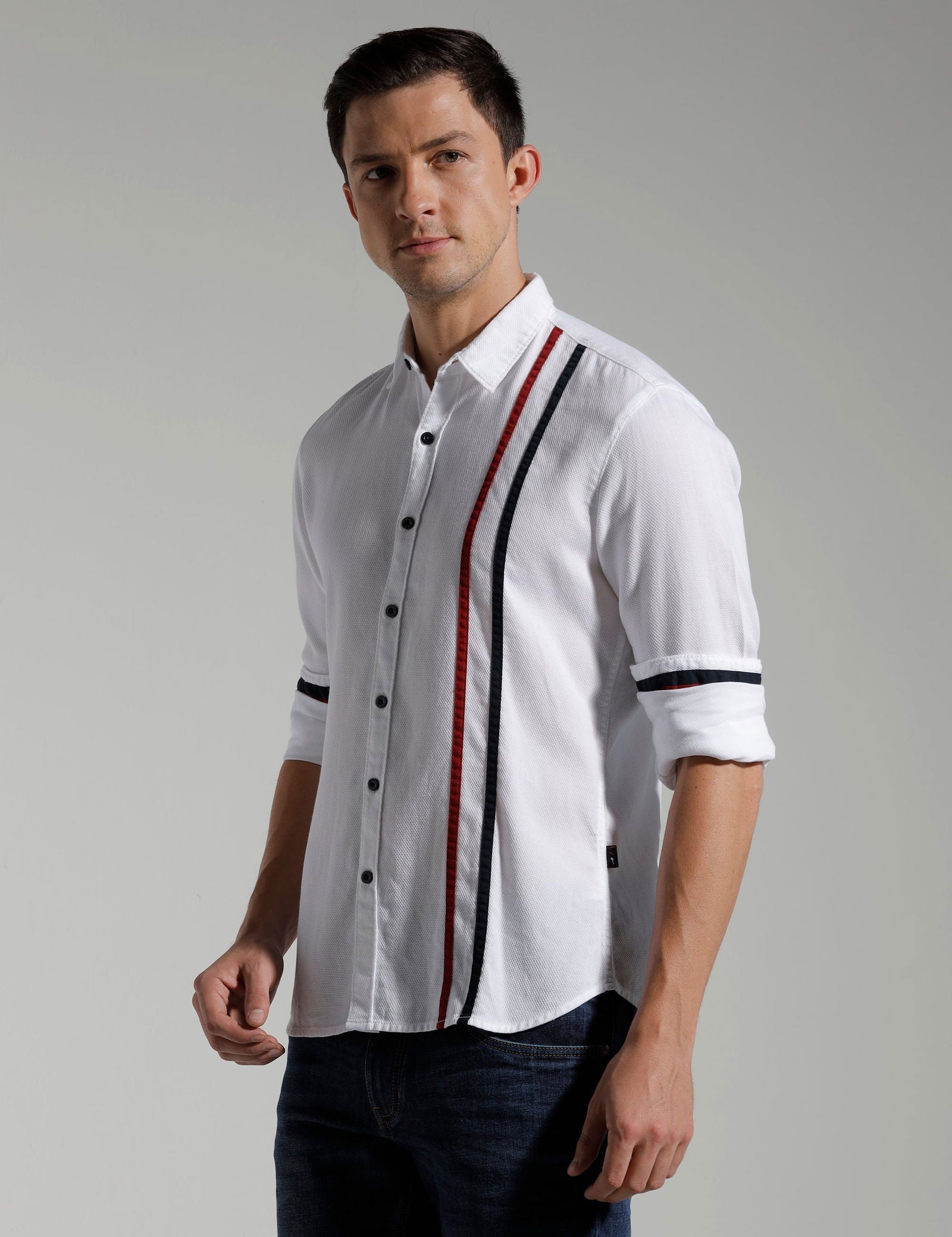 IDENTITI Men Slim Fit Regular Collar Solid Shirt In White